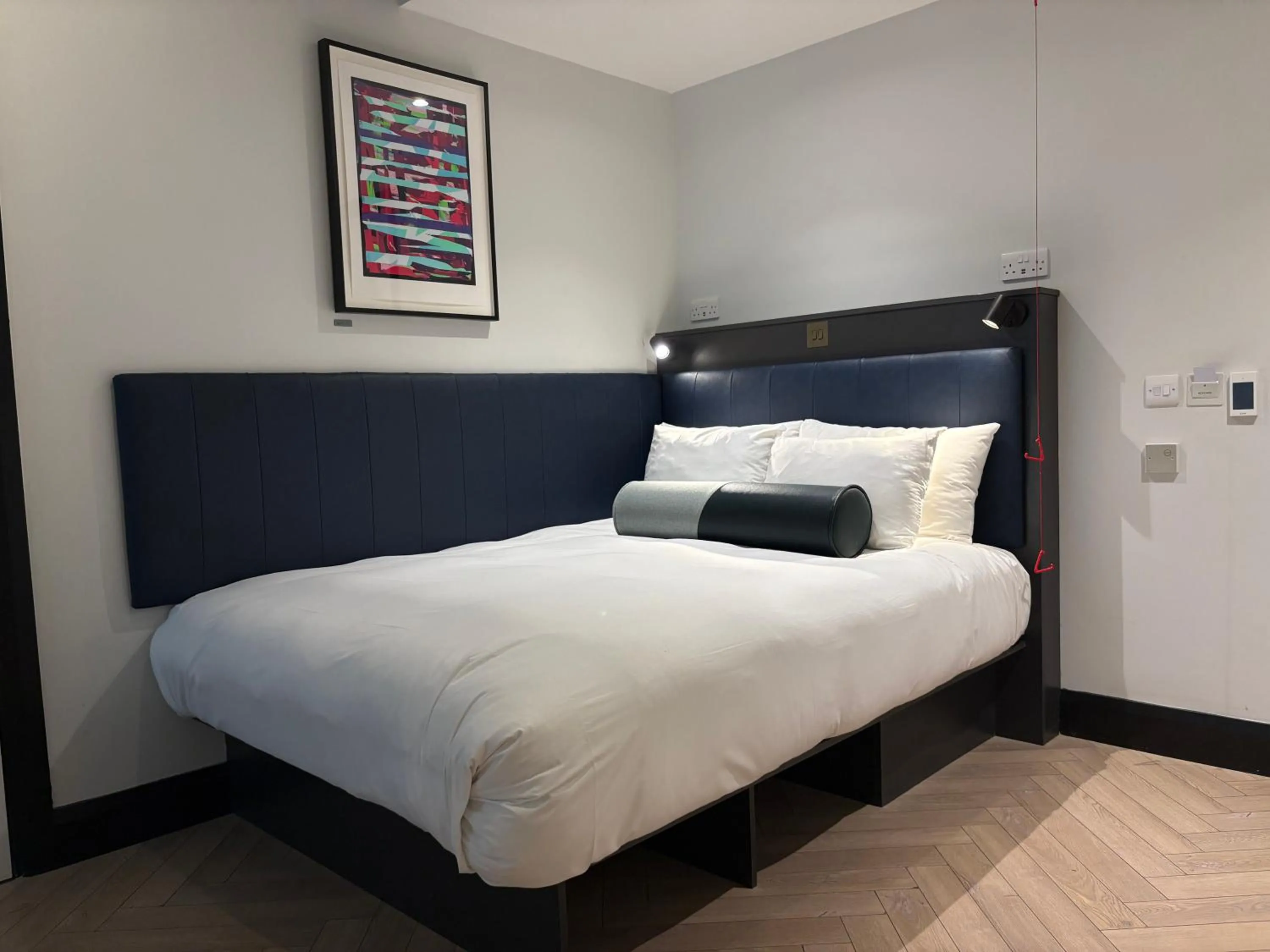 Bed in The Hendrick Smithfield