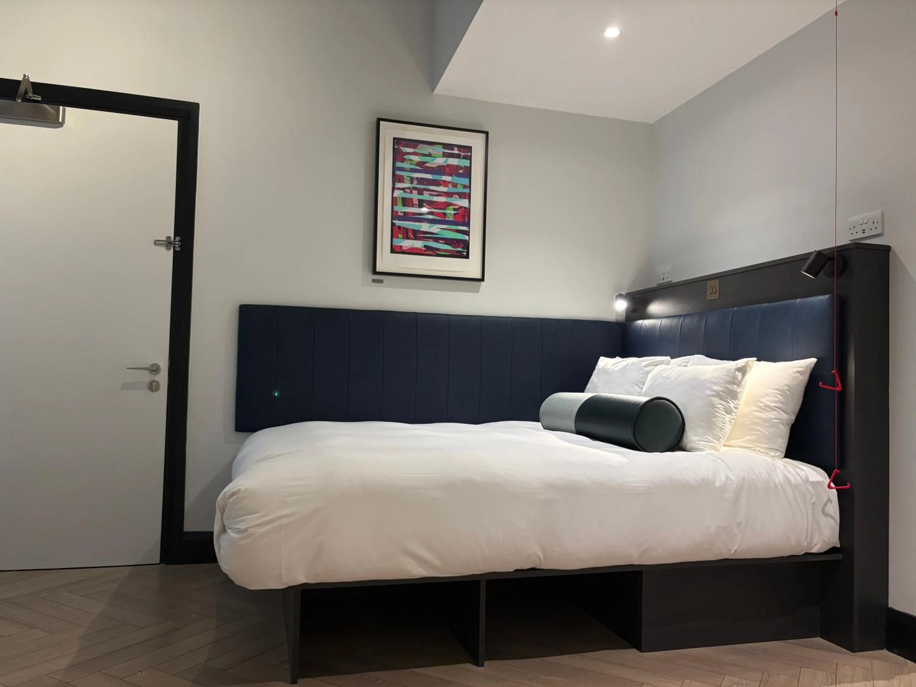 Bedroom, Bed in The Hendrick Smithfield