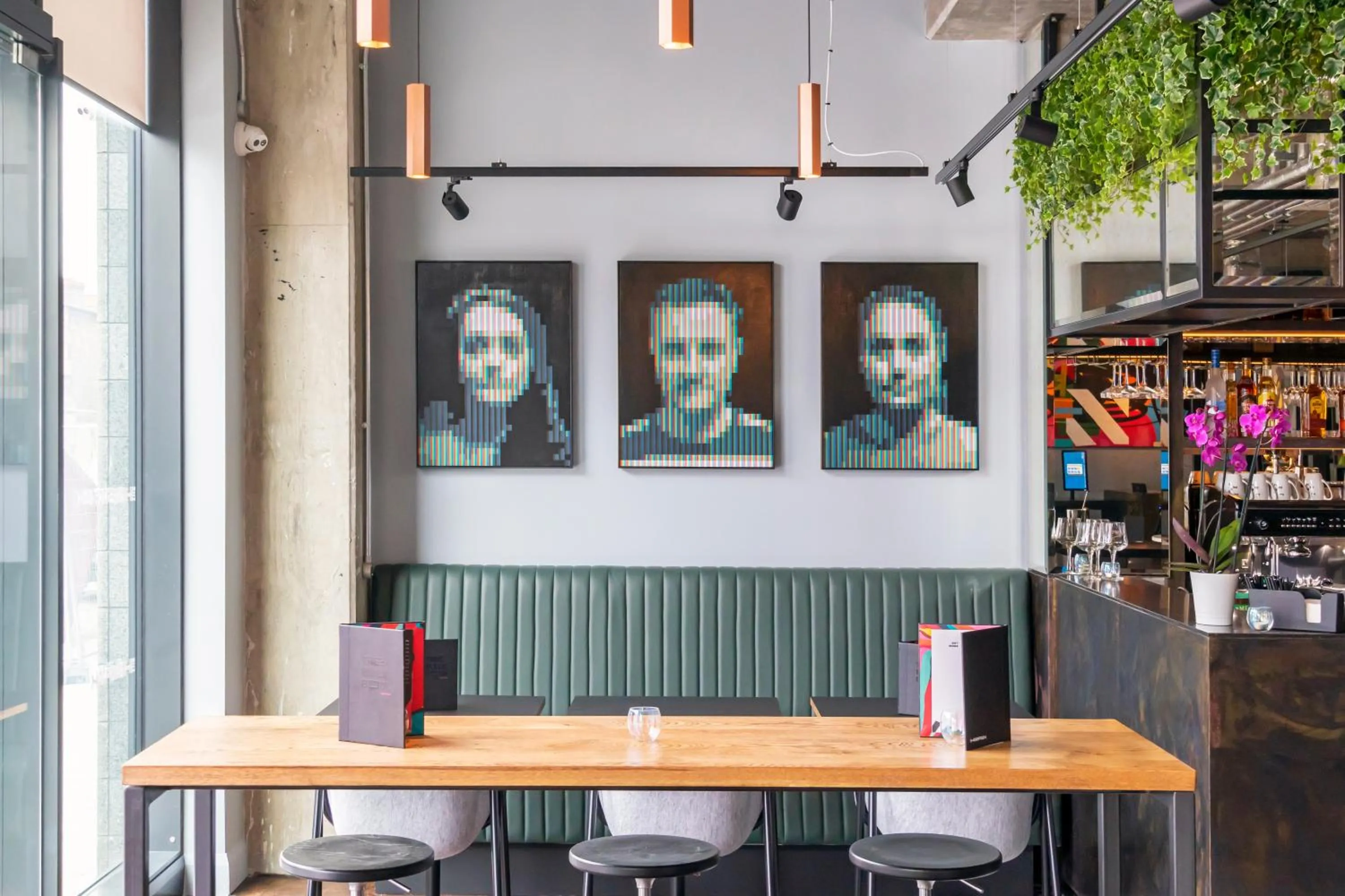 Lounge or bar in The Hendrick Smithfield