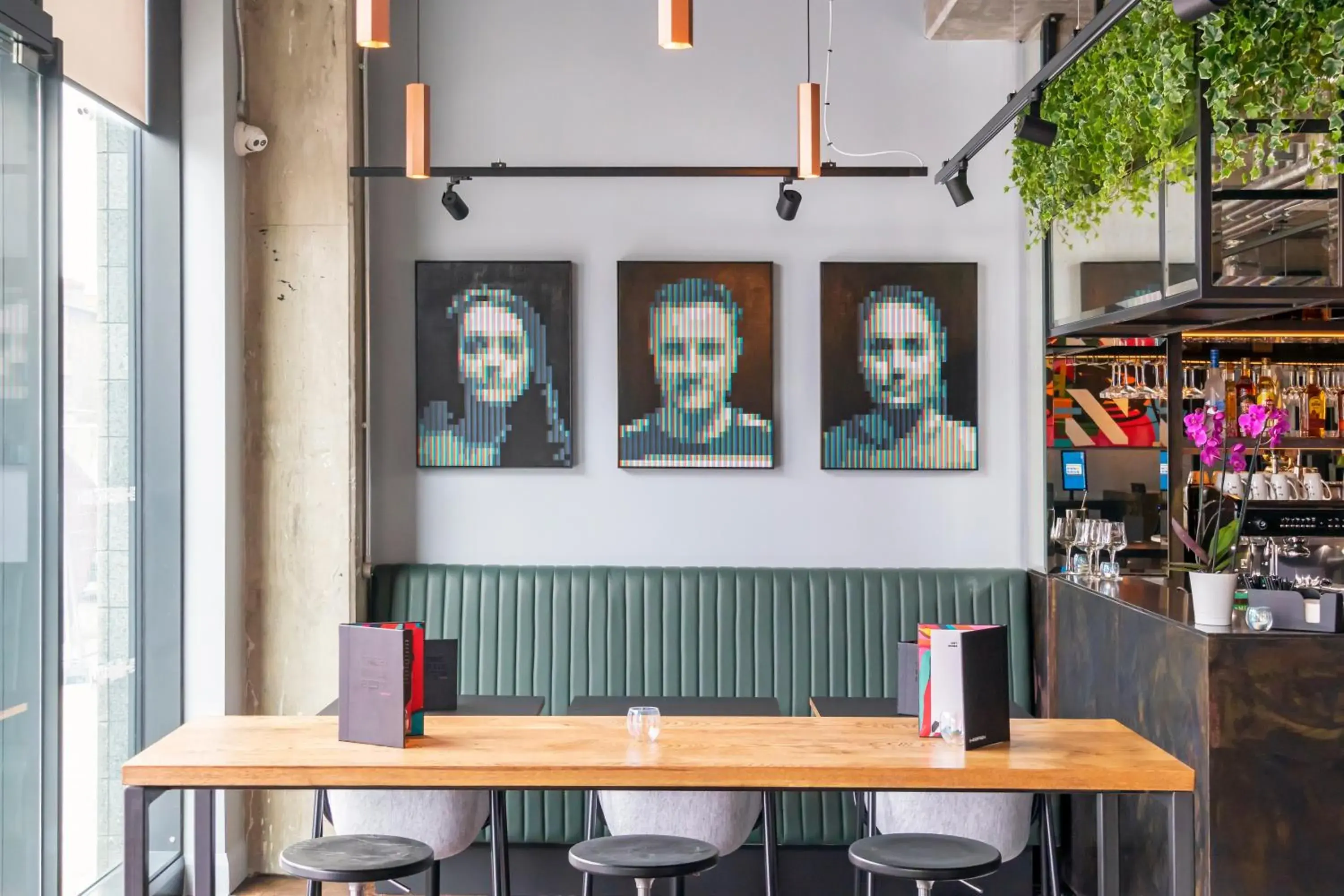 Lounge or bar in The Hendrick Smithfield Lounge or bar in The Hendrick Smithfield