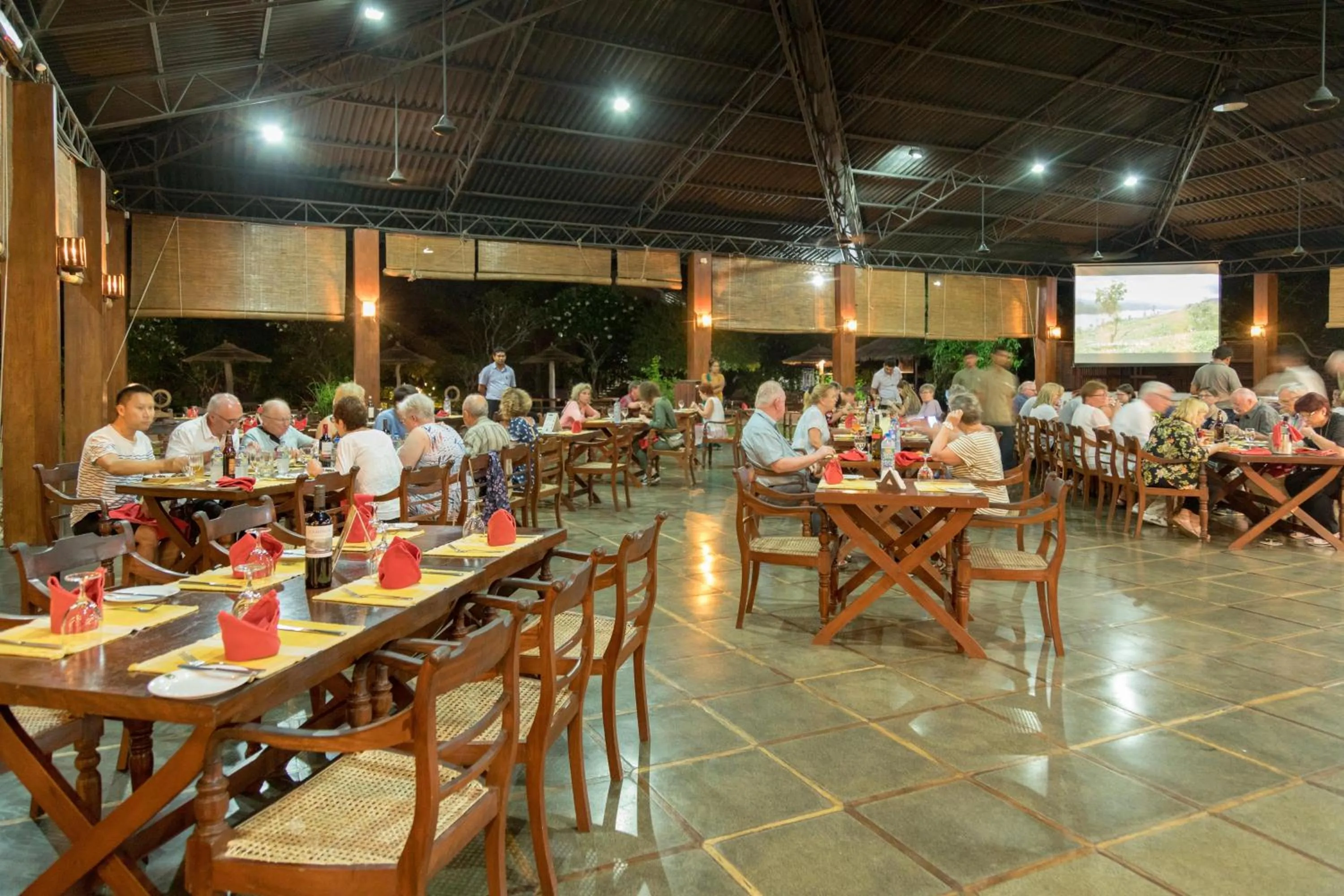 Restaurant/places to eat in Camellia Resort And Spa