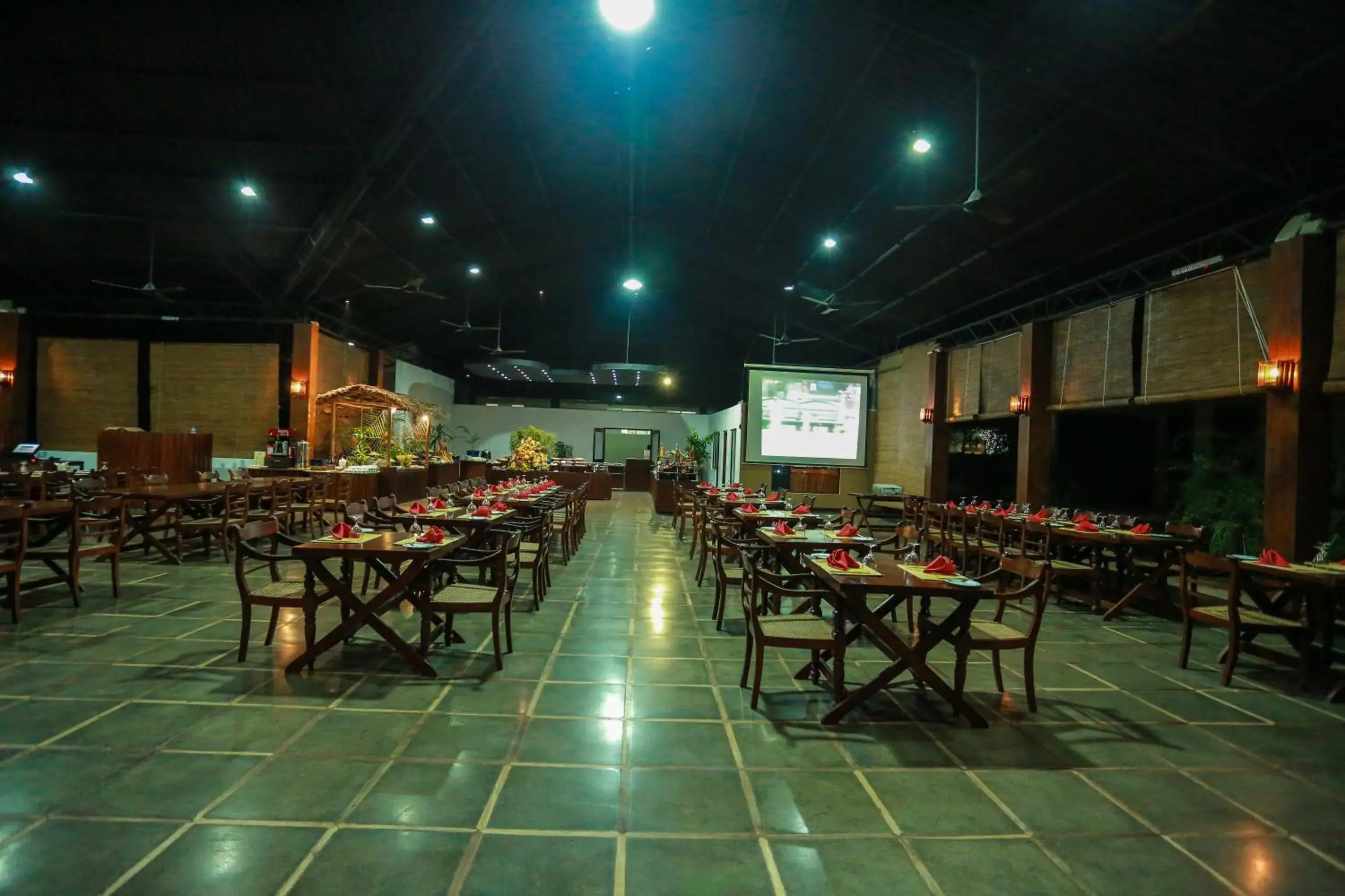 Restaurant/places to eat in Camellia Resort And Spa Restaurant/places to eat in Camellia Resort And Spa