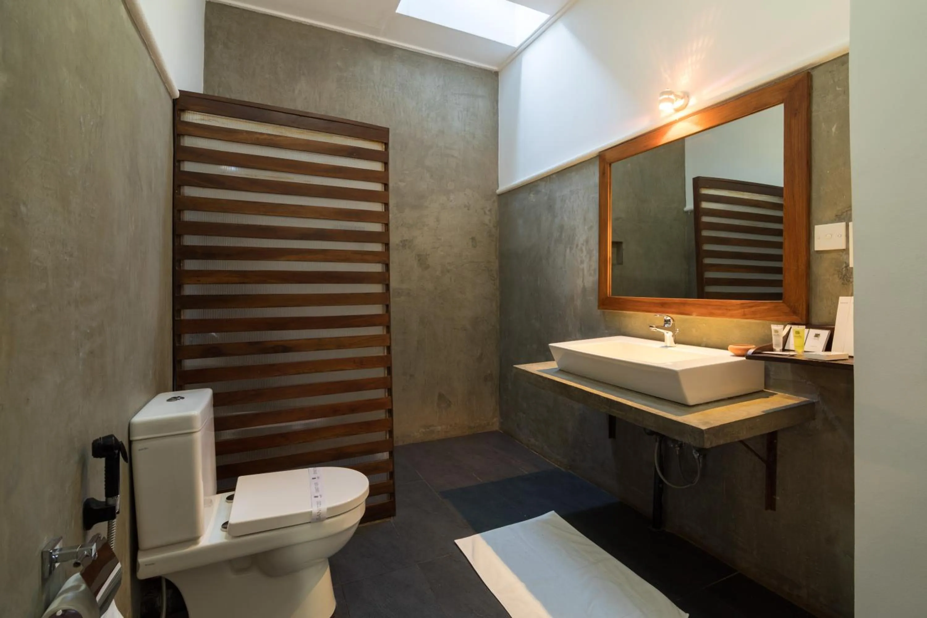 Shower in Camellia Resort And Spa