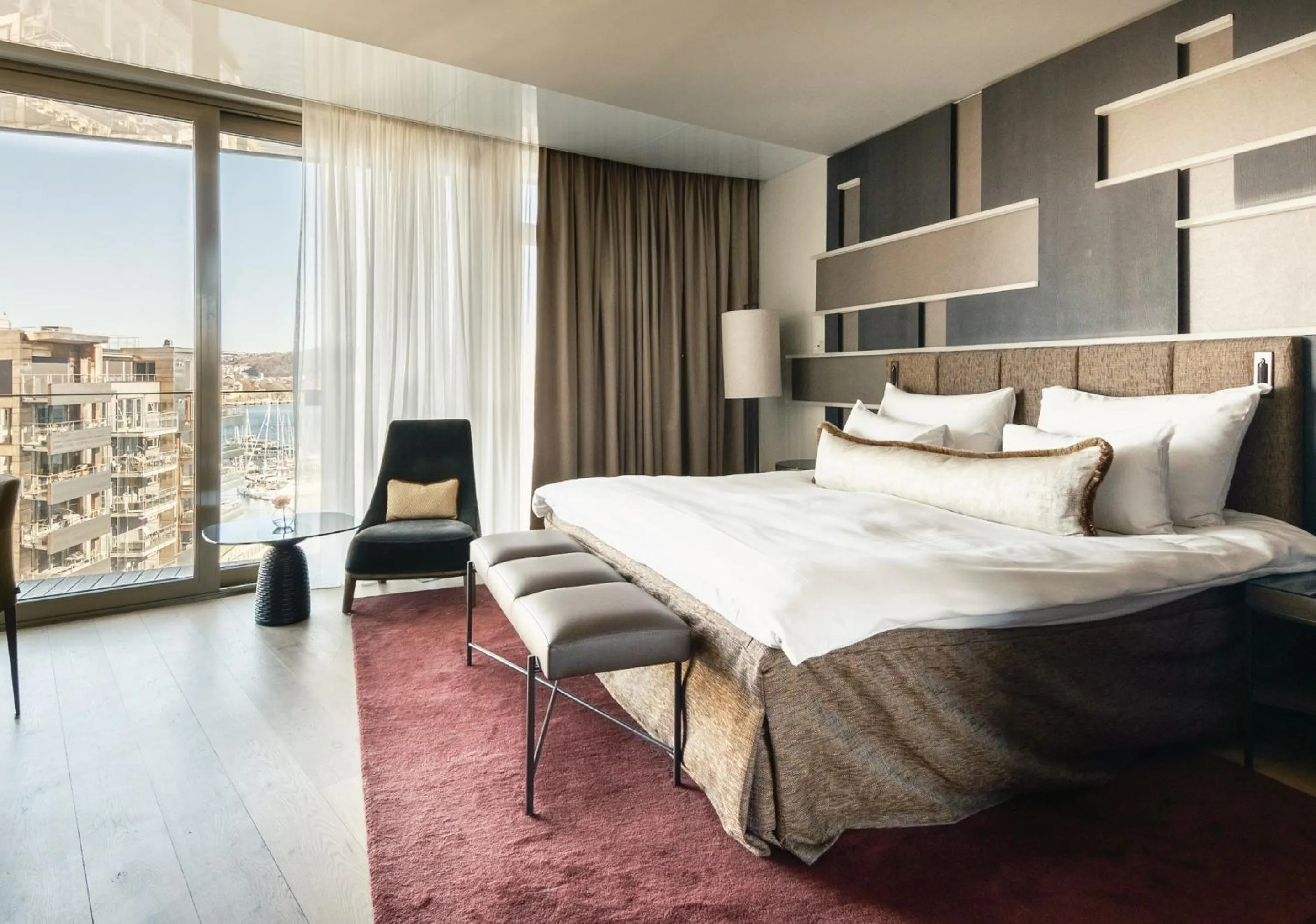 Balcony/Terrace, Bed in The Thief