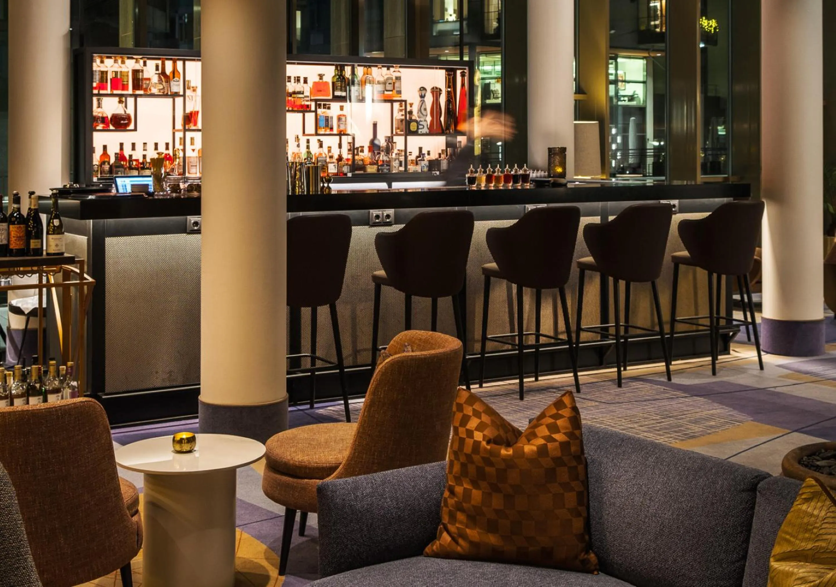 Lounge or bar in The Thief