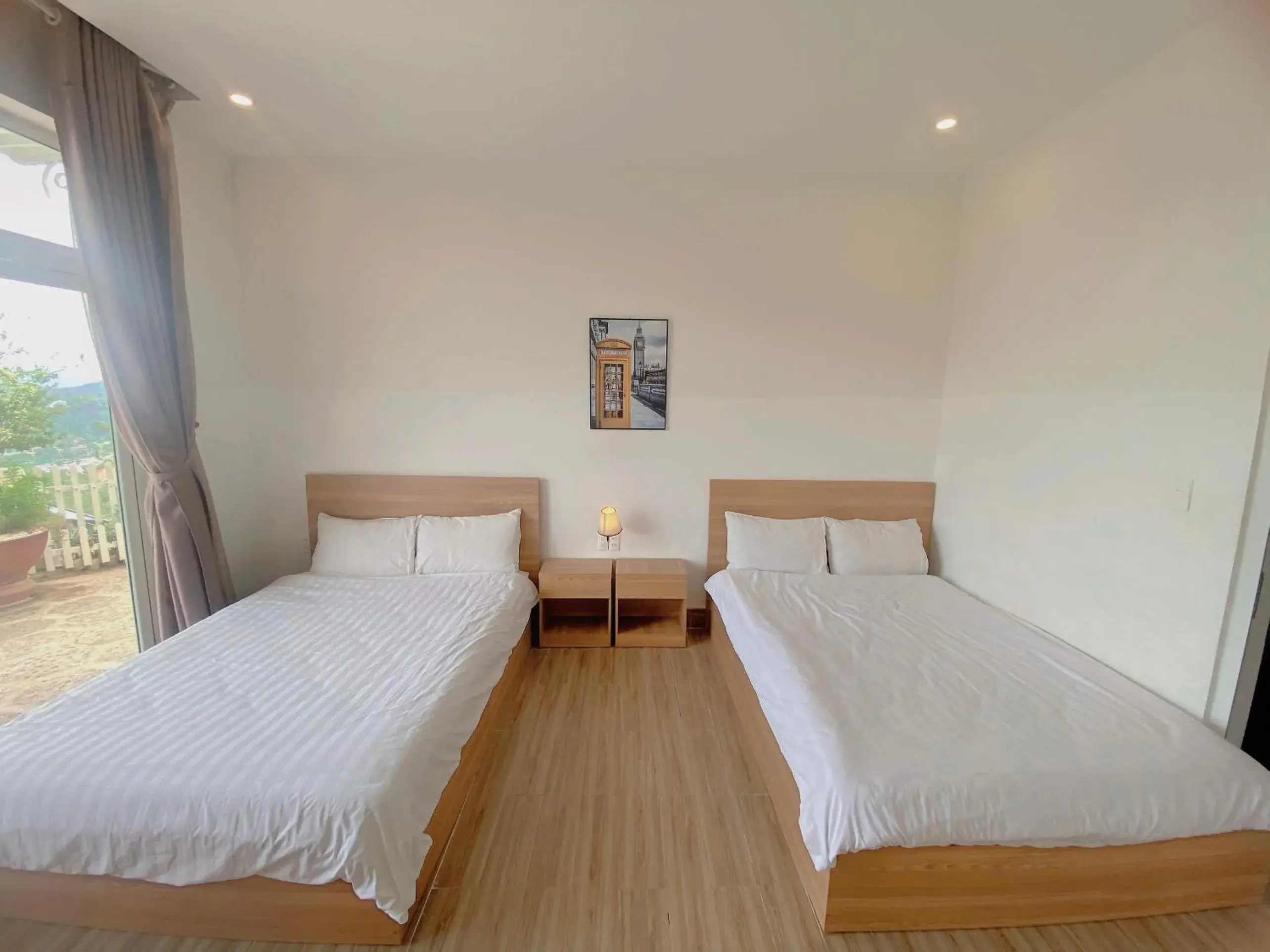 Photo of the whole room, Bed in Lacami Dalat Hotel Photo of the whole room, Bed in Lacami Dalat Hotel