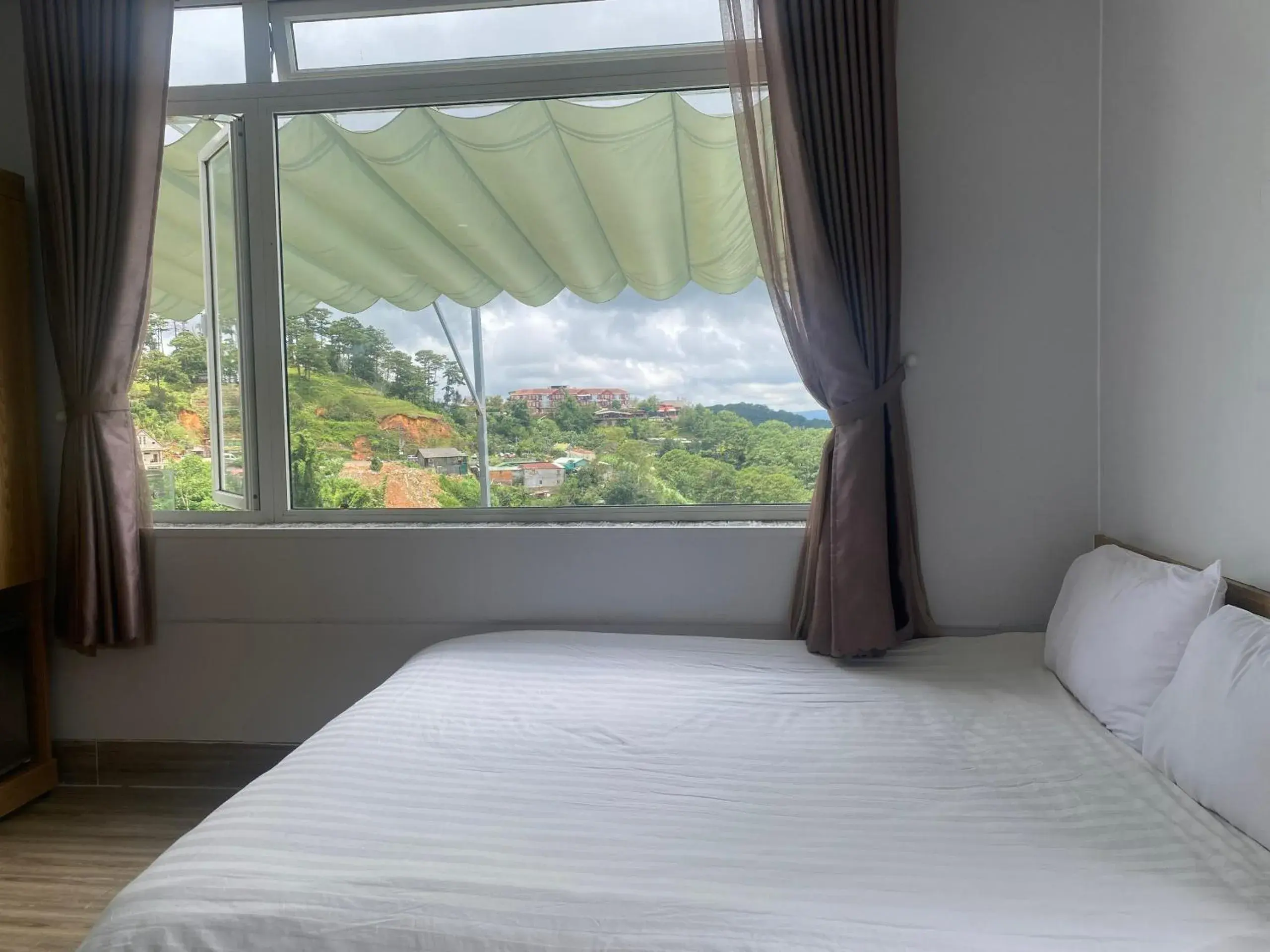 Bed in Lacami Dalat Hotel Bed in Lacami Dalat Hotel