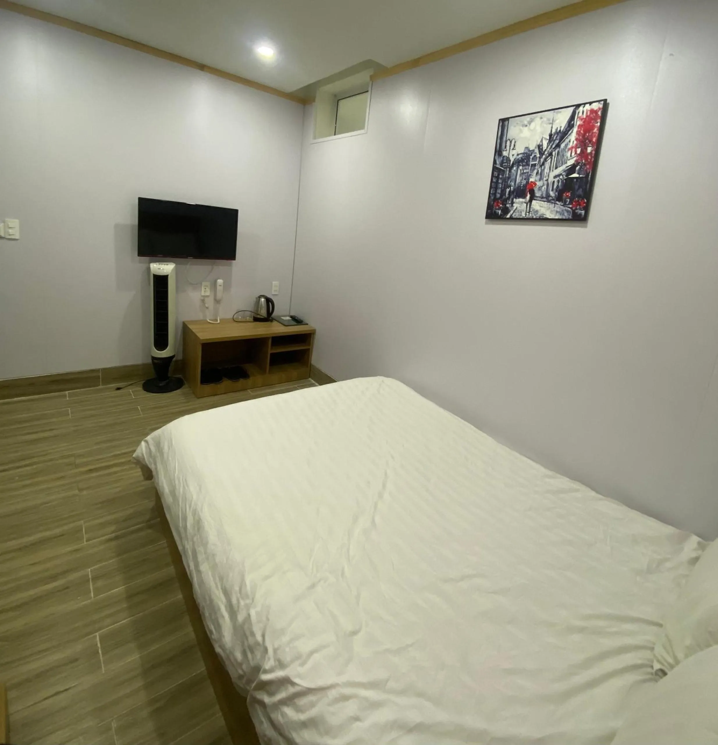 hair dresser, Bed in Lacami Dalat Hotel