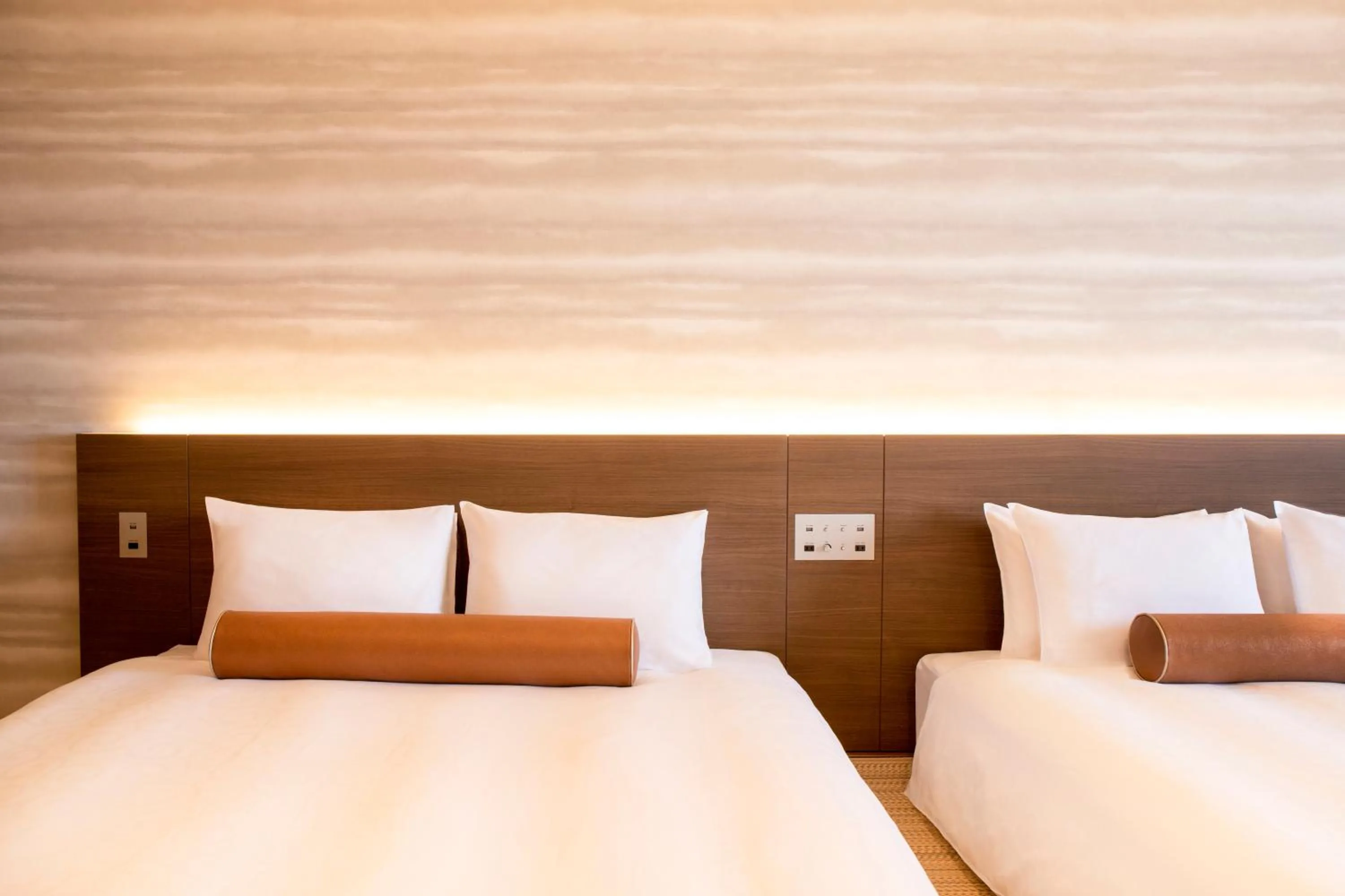 Photo of the whole room, Bed in karaksa hotel grande Shin-Osaka Tower