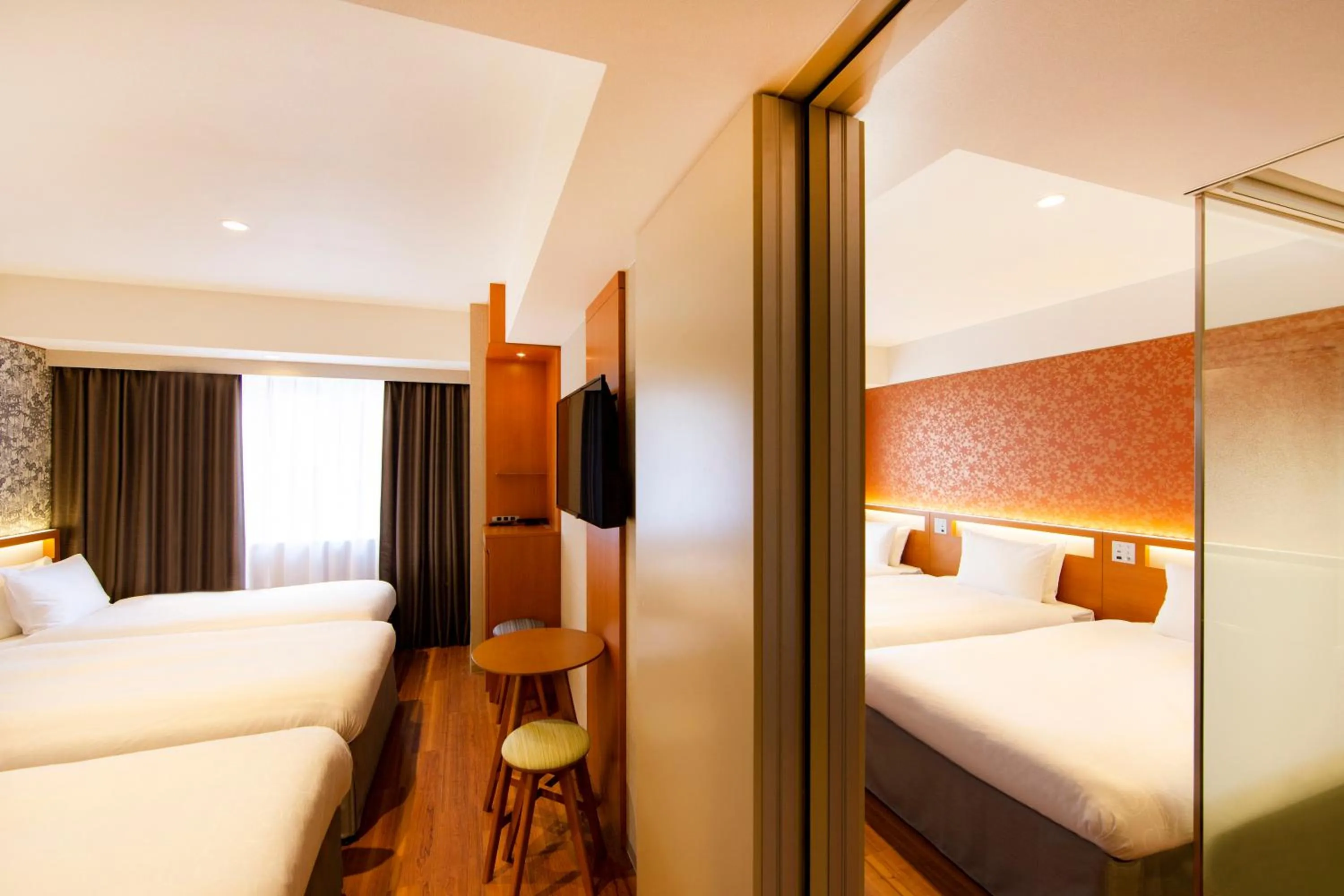 Photo of the whole room, Bed in karaksa hotel grande Shin-Osaka Tower
