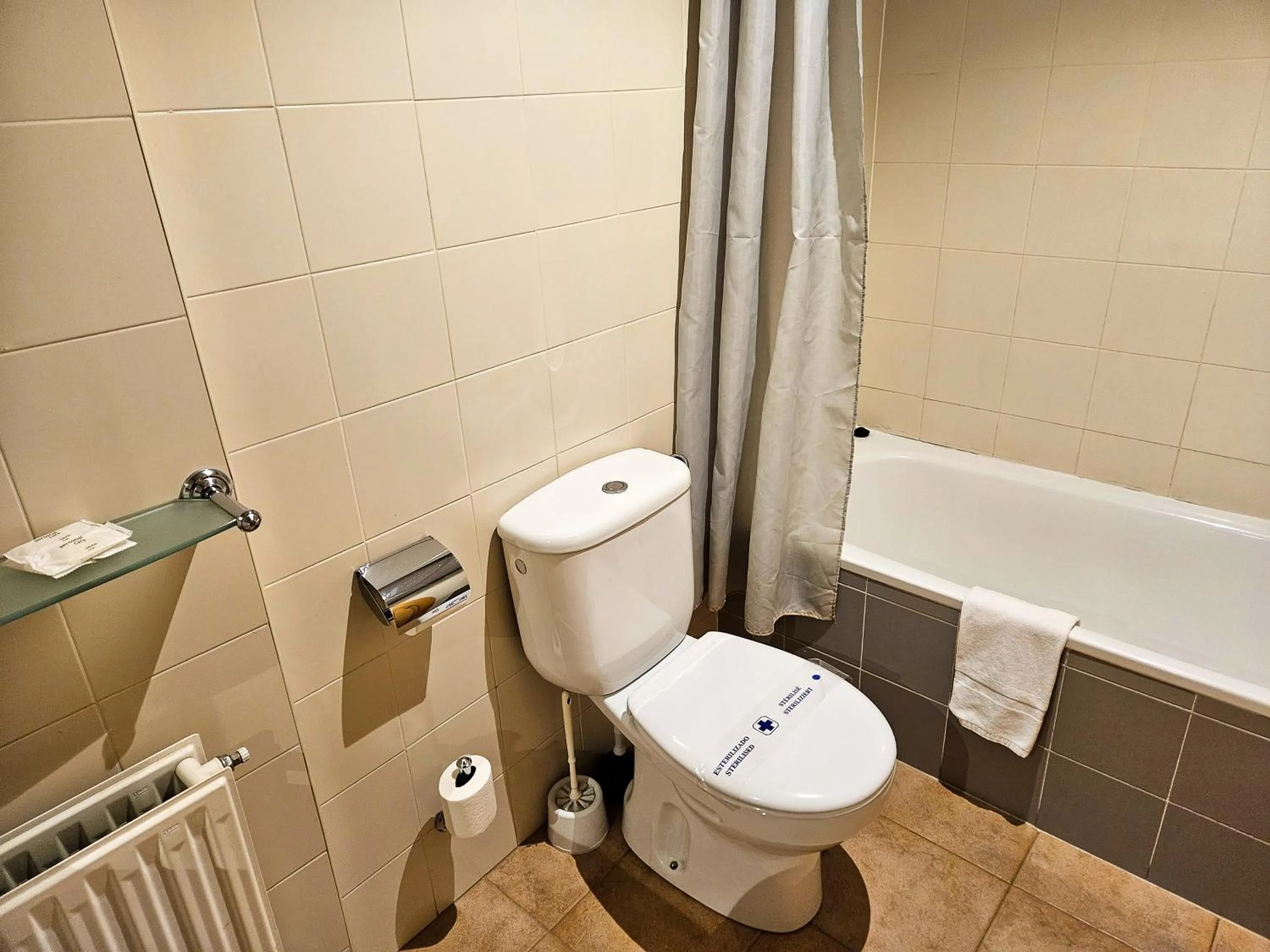 Bathroom in Apartamentos Canillo Ribagrossa 3000