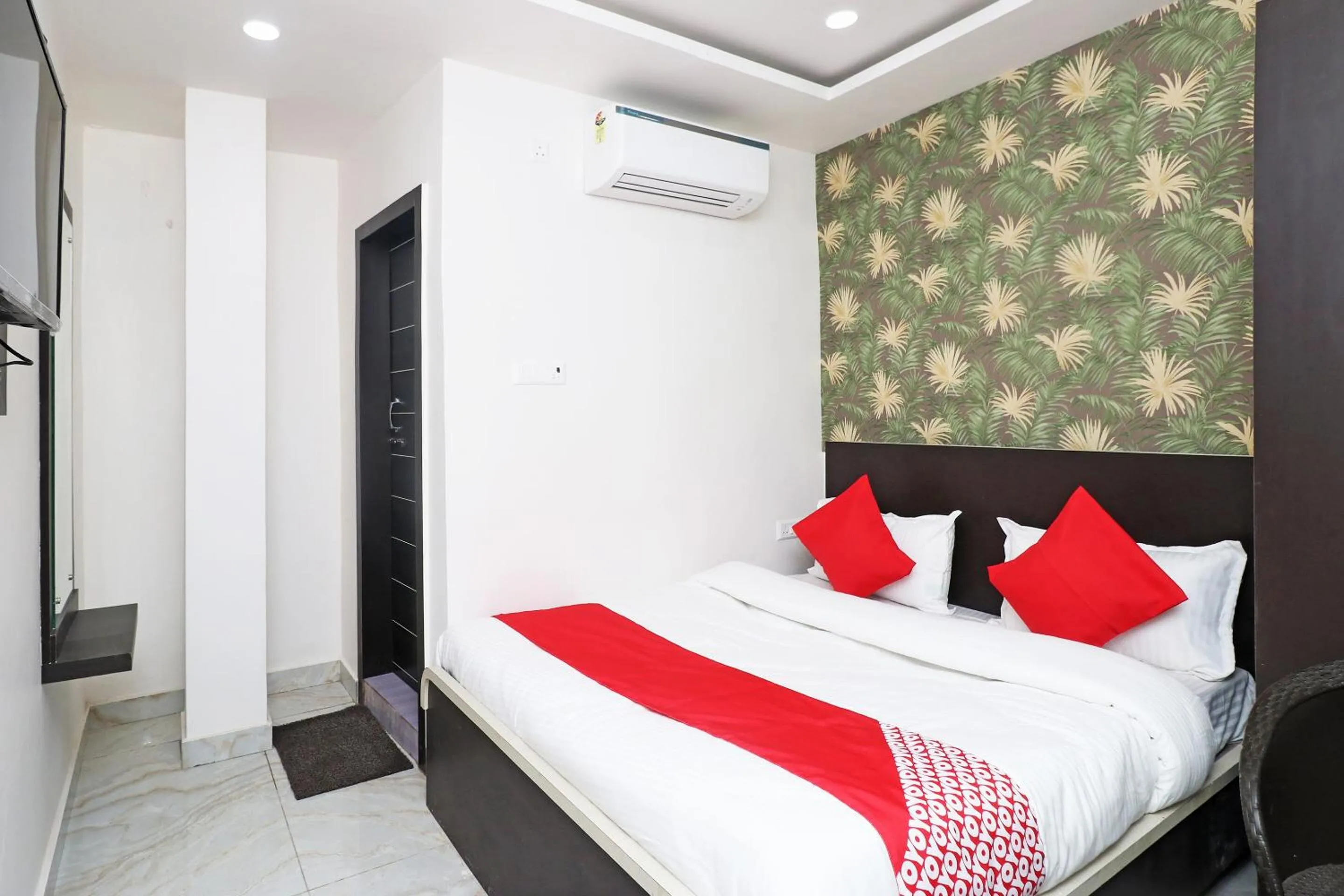 Bedroom, Bed in Super Hotel O R.c. Residency