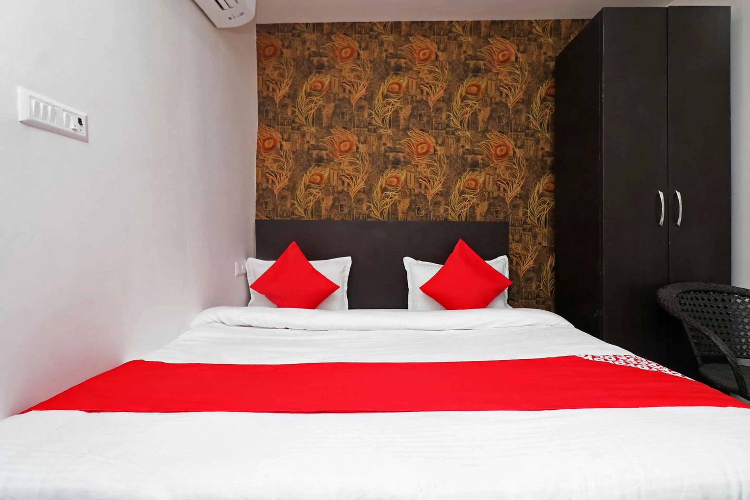 Bedroom, Bed in Super Hotel O R.c. Residency