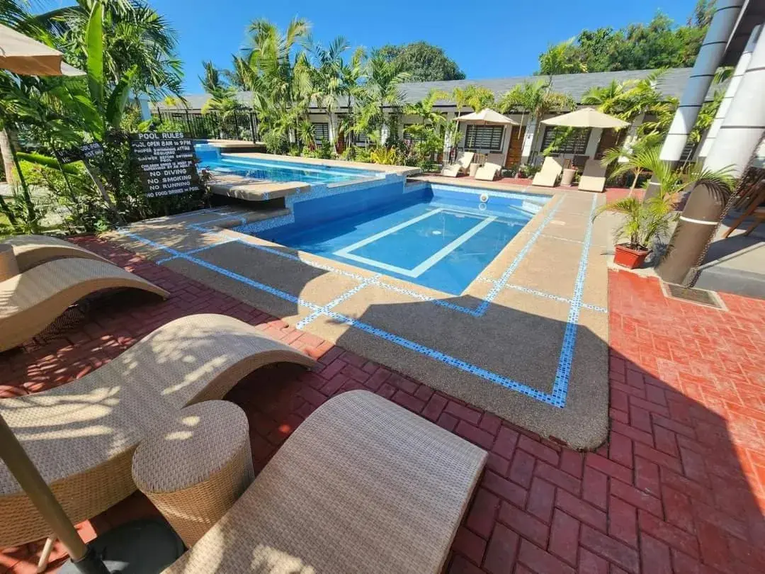 Swimming pool in Marand Beach Resort Swimming pool in Marand Beach Resort