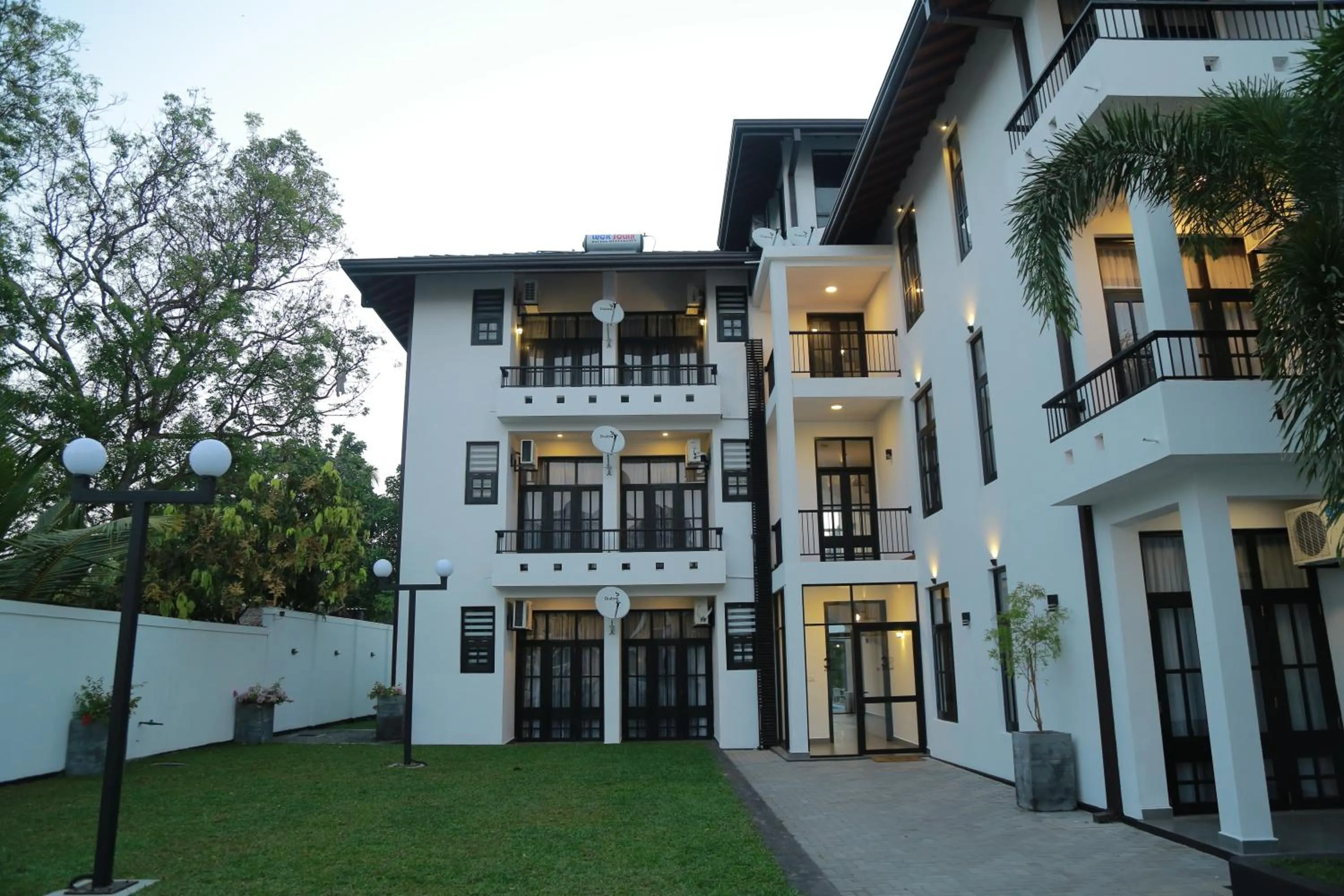 Facade/entrance in 3R Resort