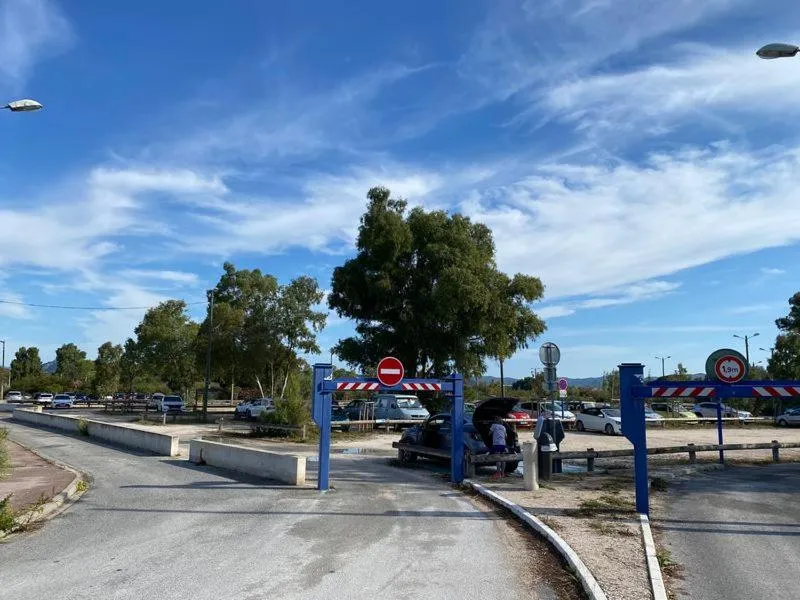 Parking in Hôtel Le Méditerranée