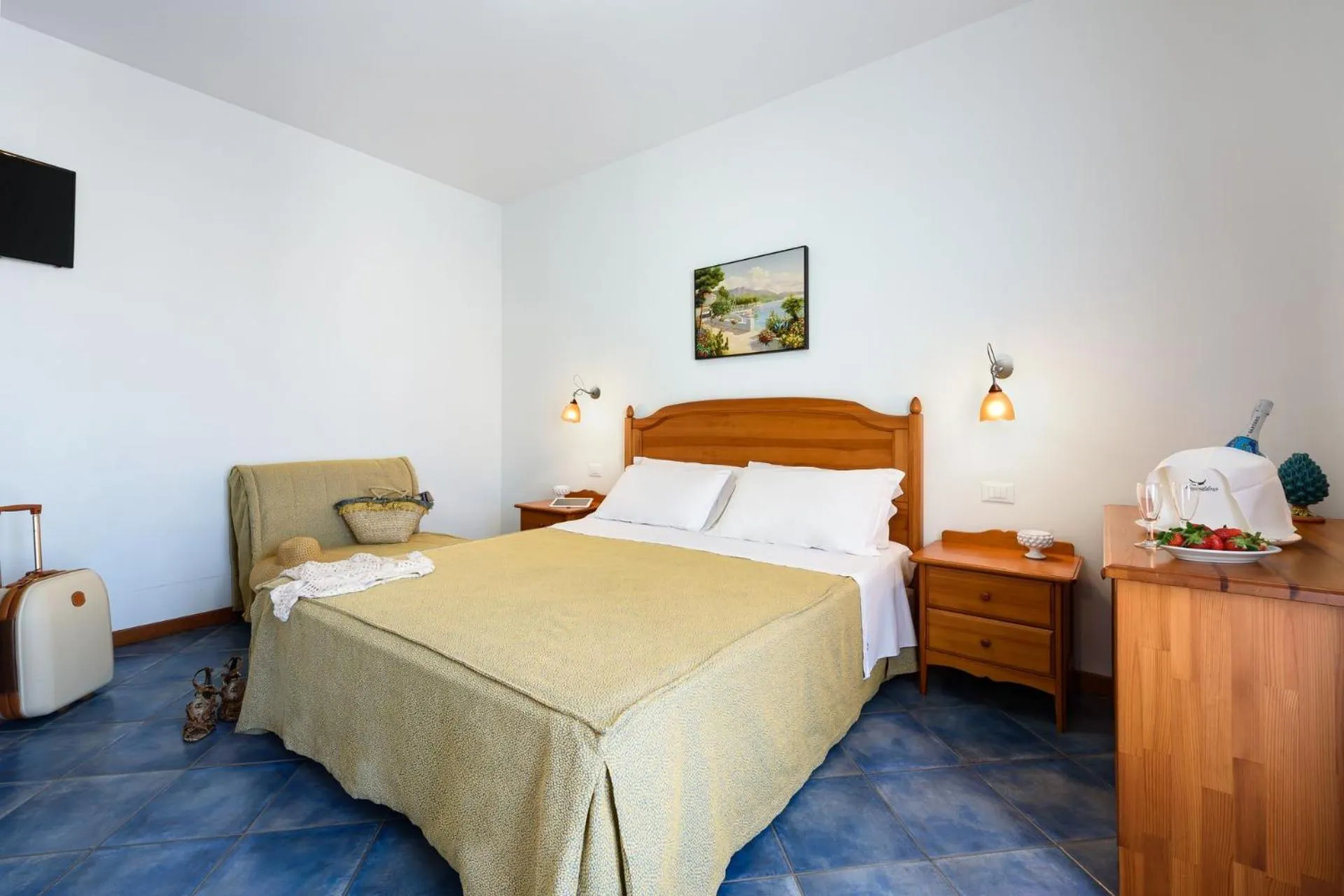 Bed in La Meridiana Hotel