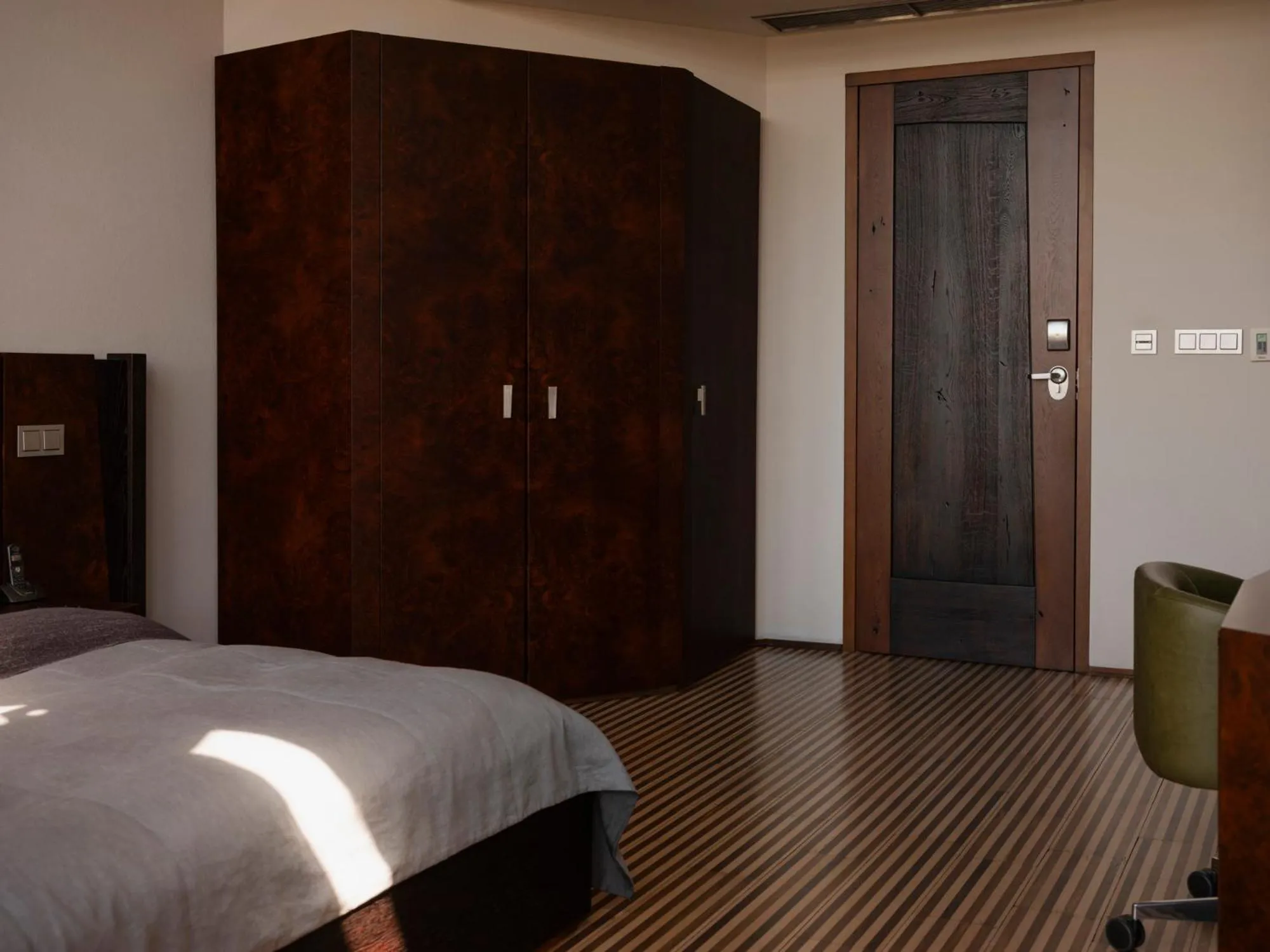 Bed in Hotel Monopol