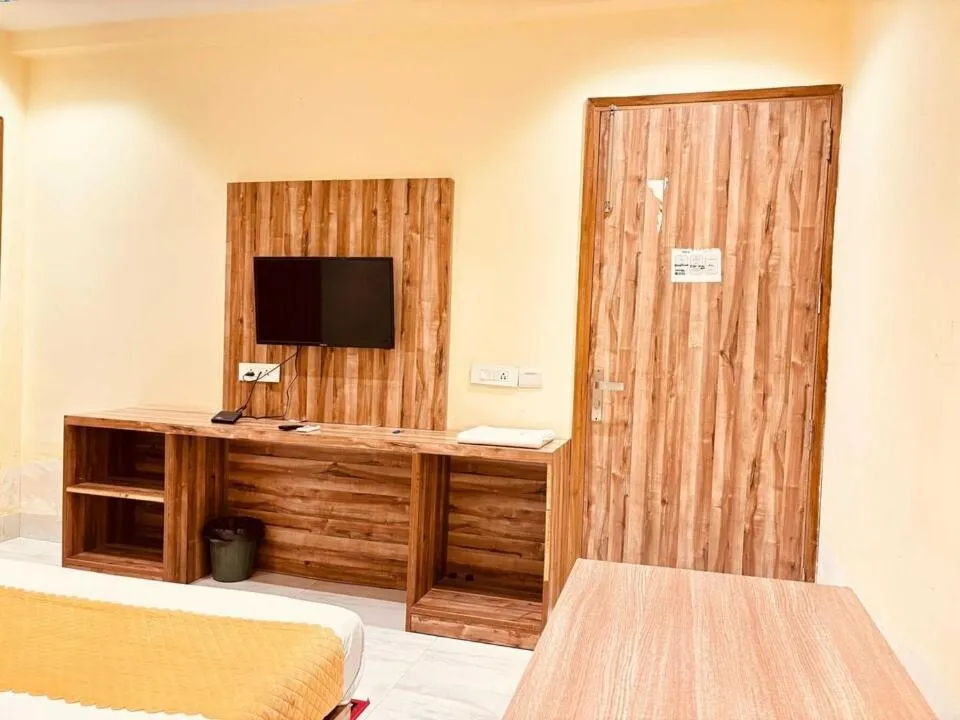 Bedroom in Hotel O Brent wood