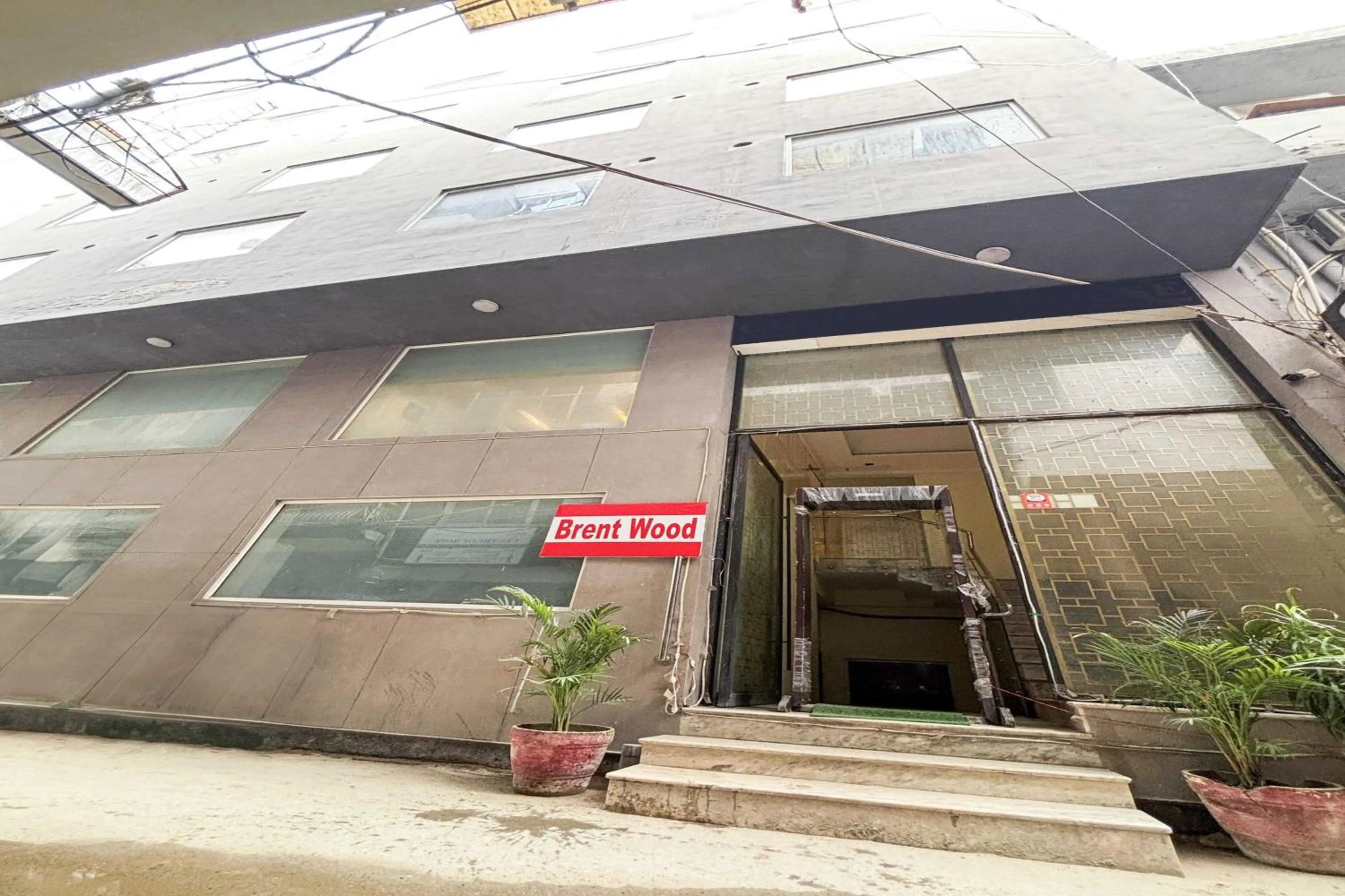 Facade/entrance in Hotel O Brent wood