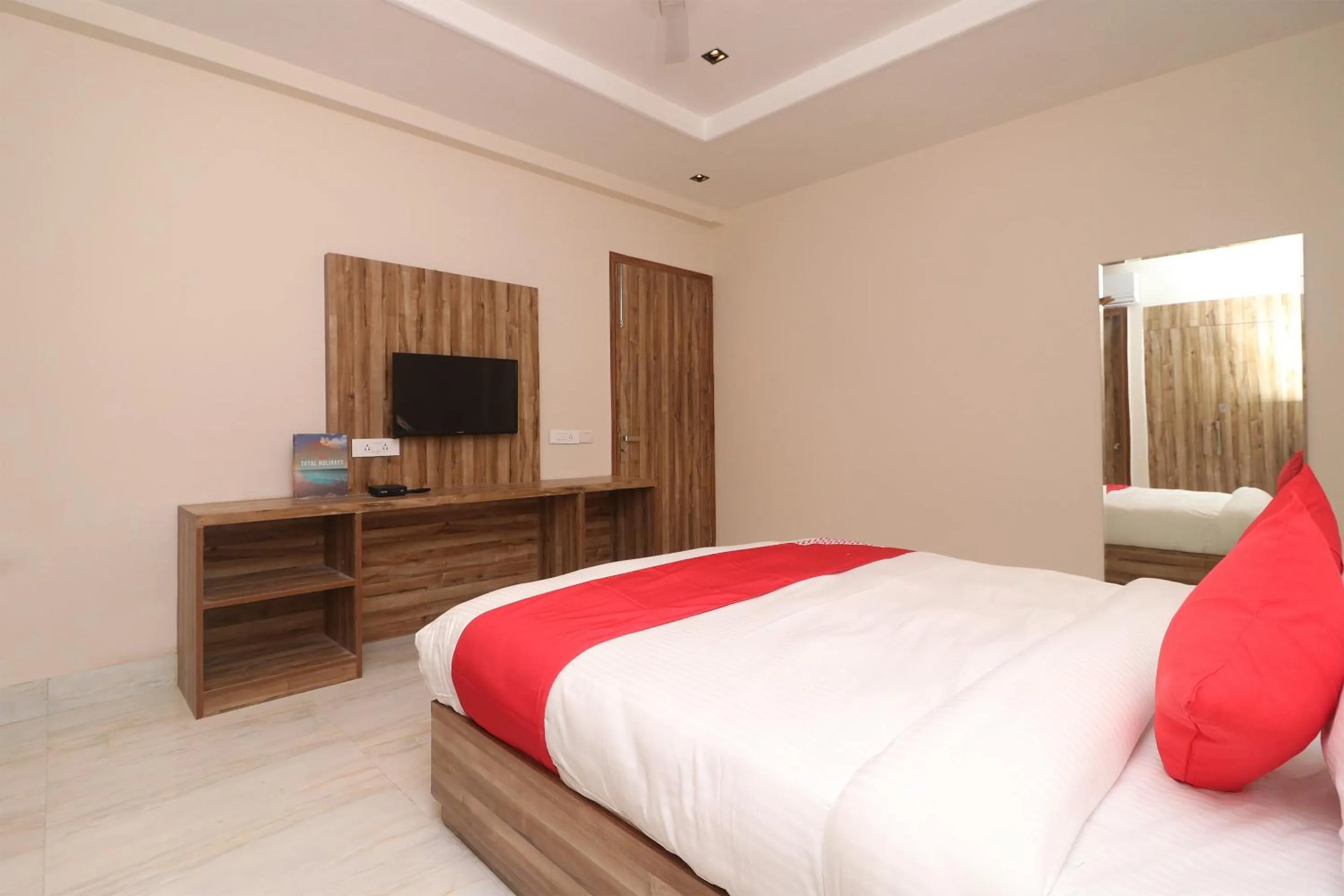 Lobby or reception, Bed in Hotel O Brent wood