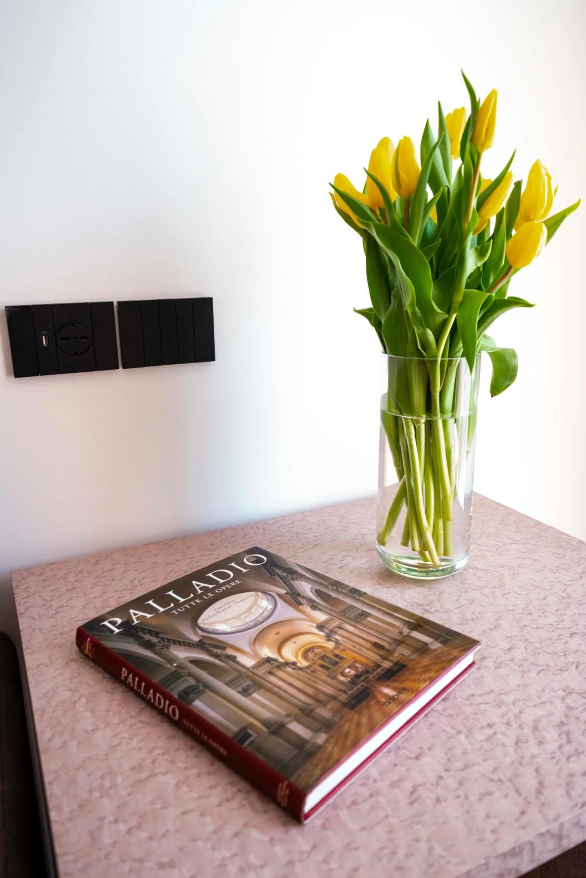 Decorative detail in Antica Pusterla Relais de Charme