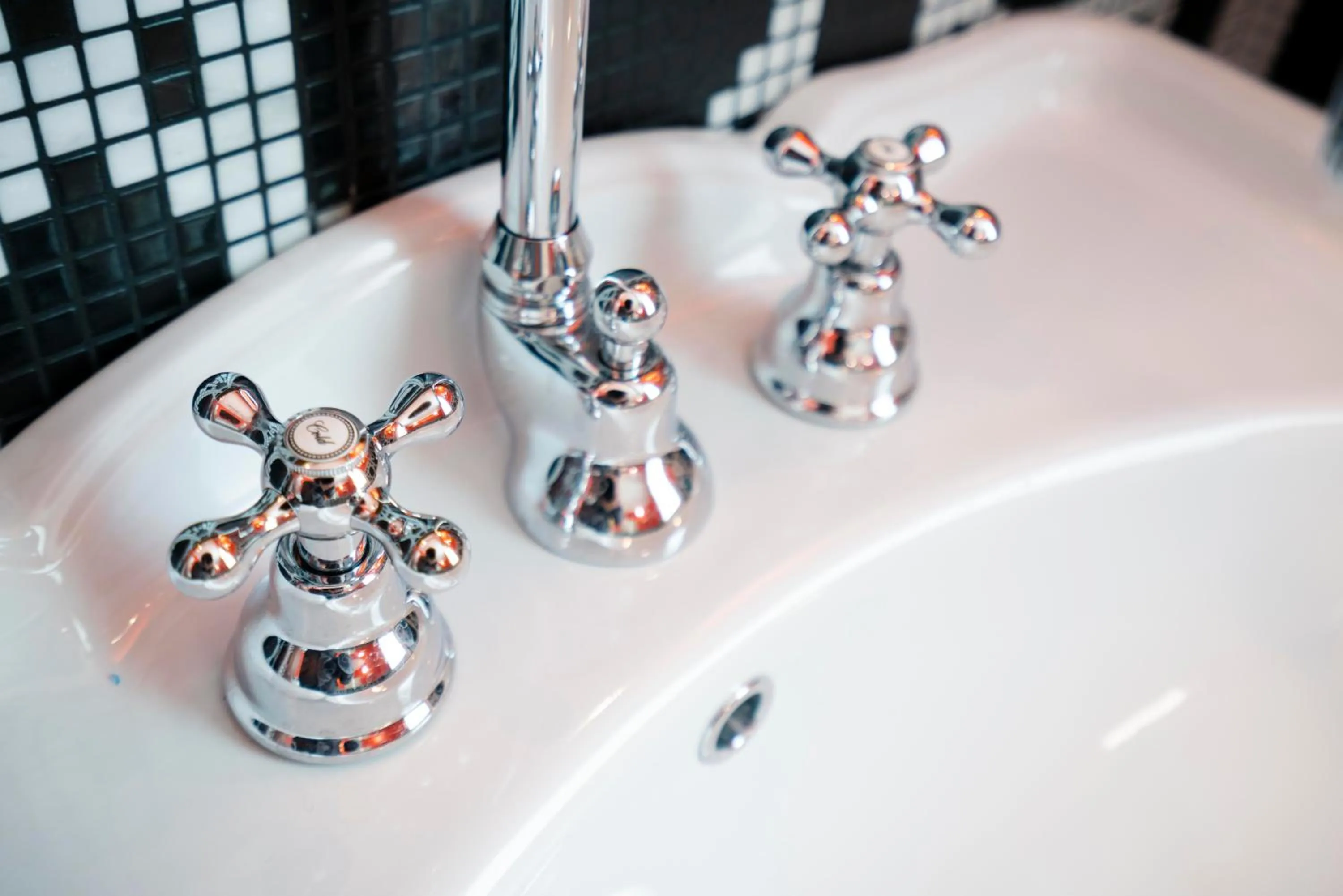 Shower in Antica Pusterla Relais de Charme