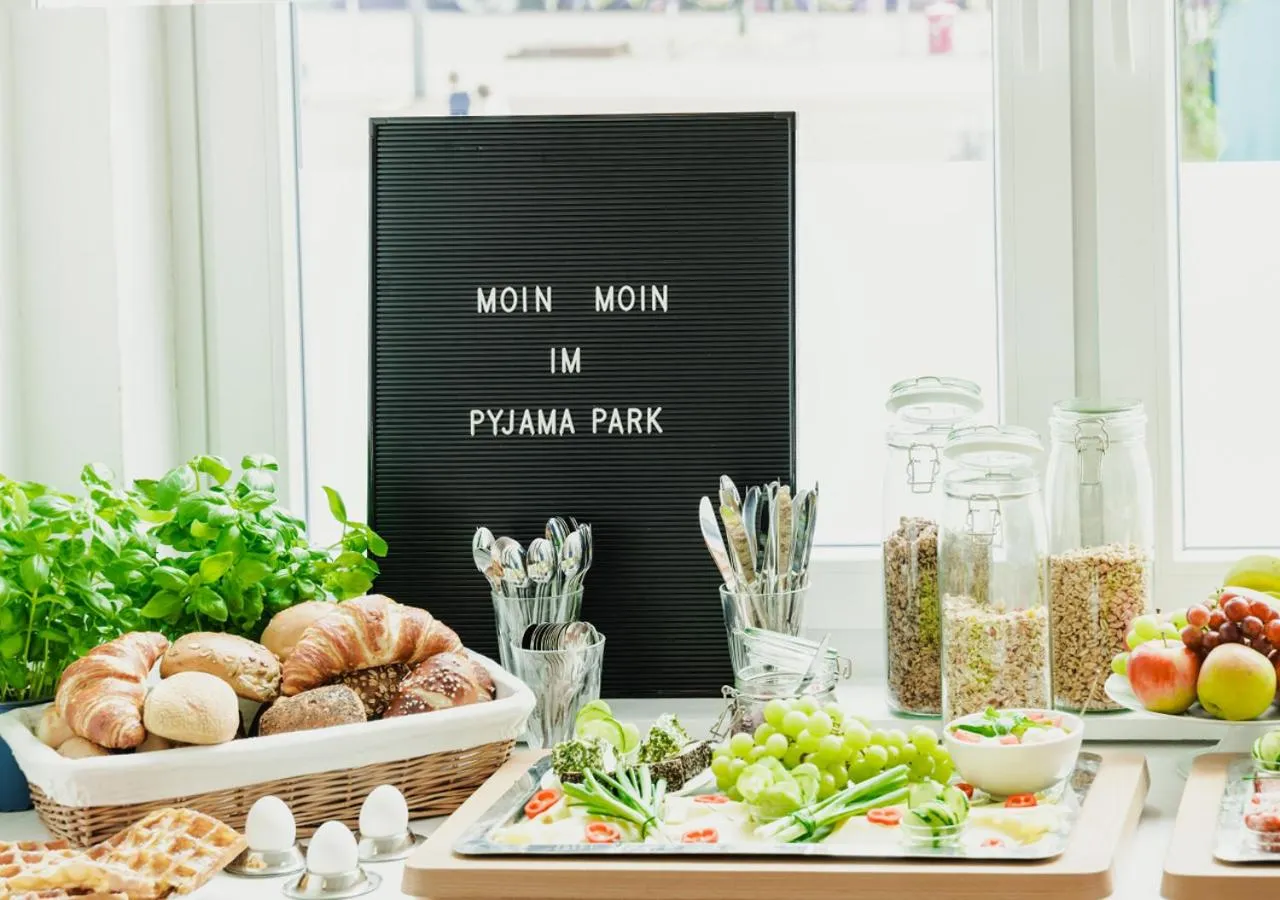 Food in Pyjama Park St Pauli Hotel und Hostel
