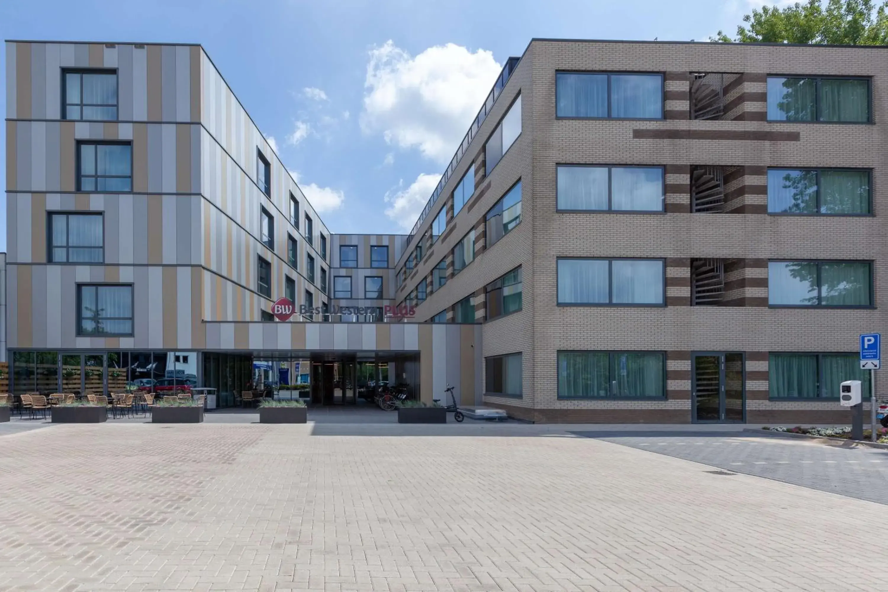 Property building in Best Western Plus Hotel Amstelveen Property building in Best Western Plus Hotel Amstelveen