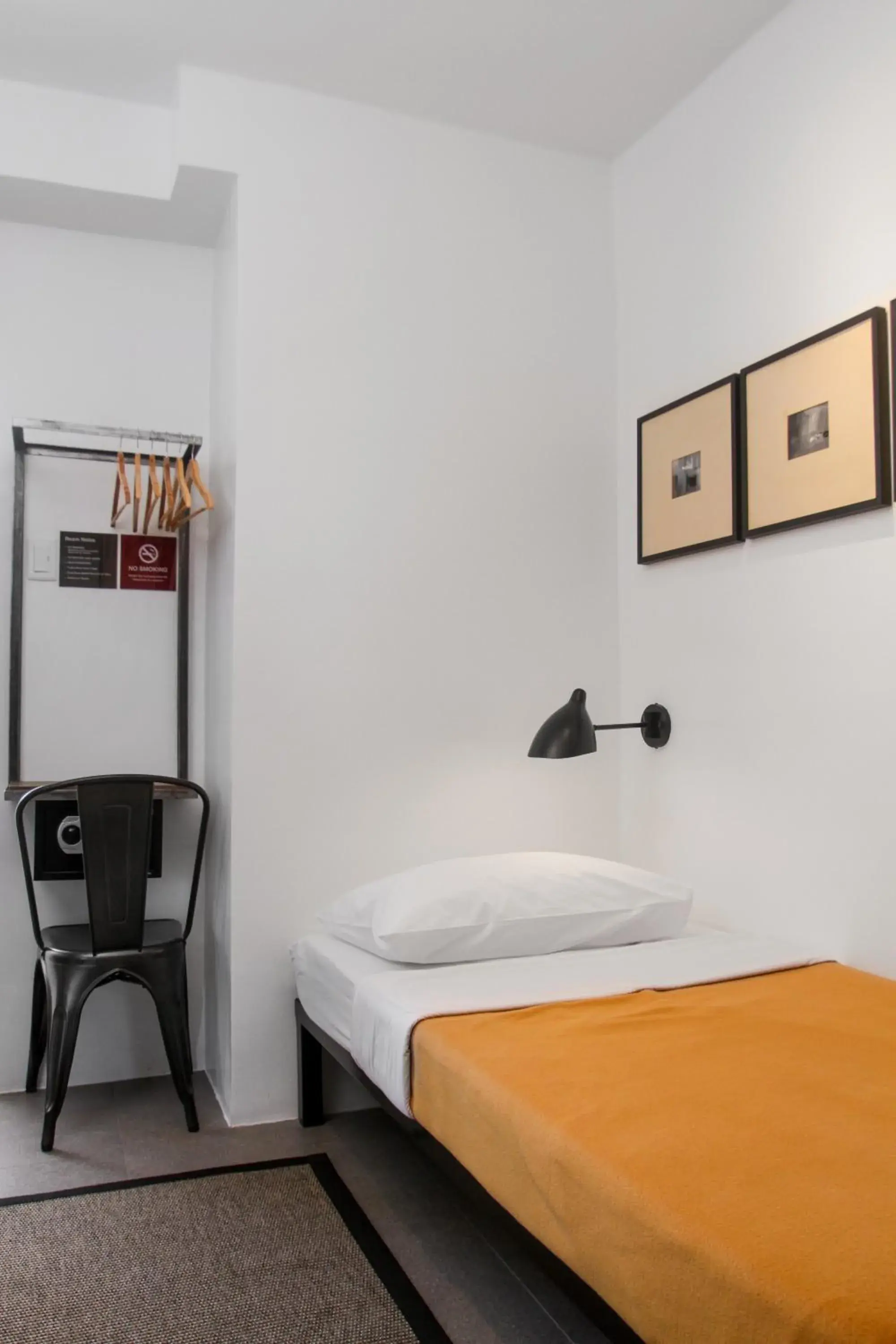 Single Room in Gomez House Single Room in Gomez House