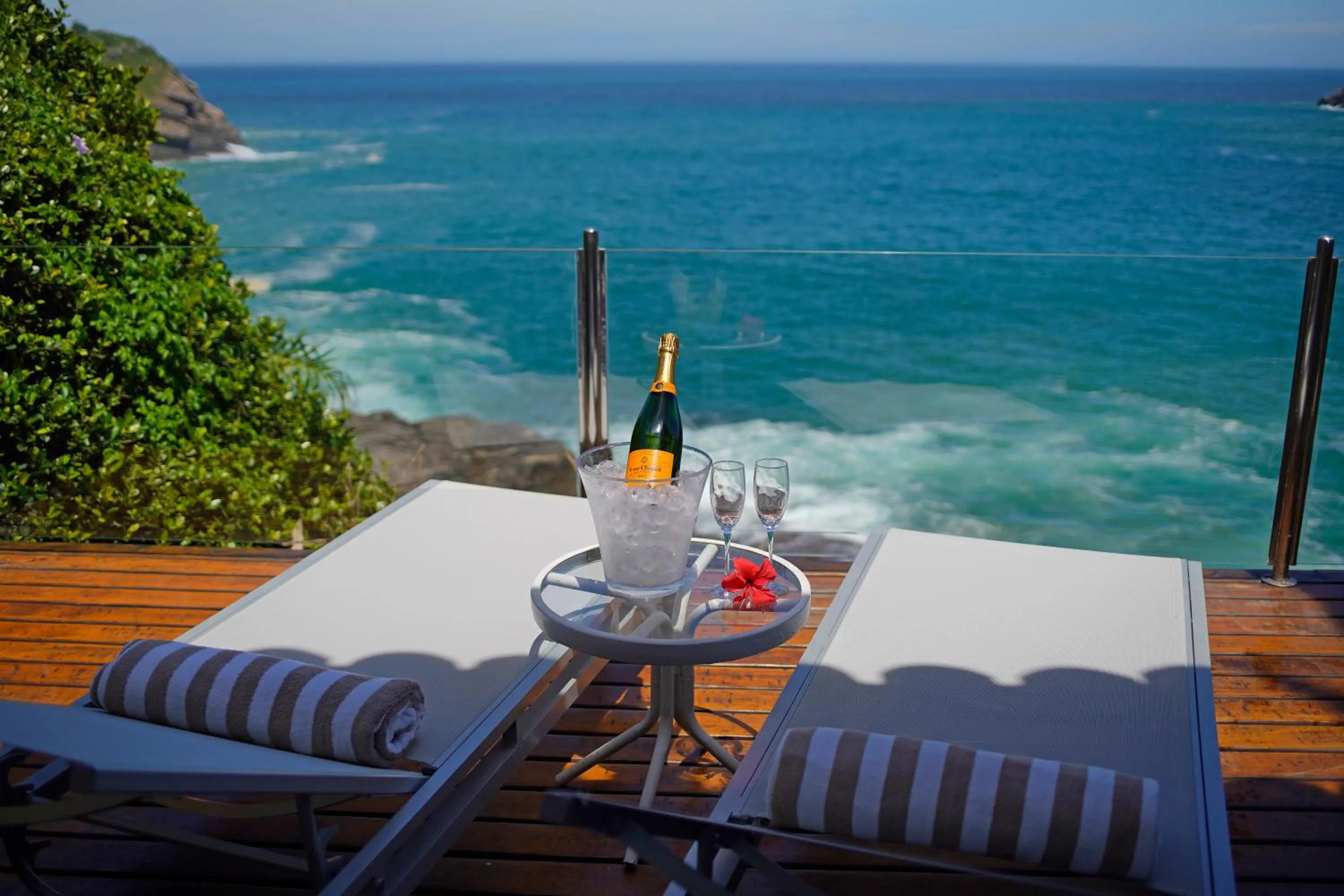 Sea view in Cliffside Luxury Inn