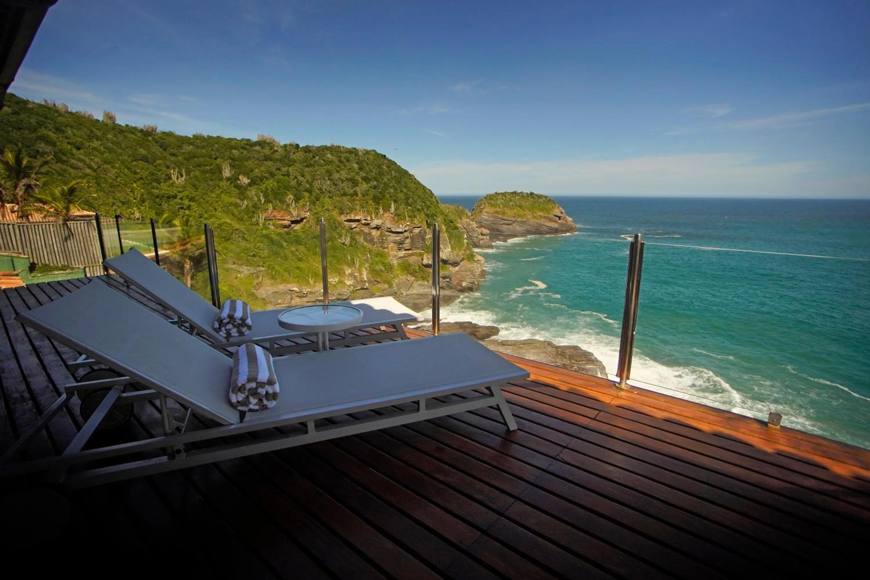 Sea view in Cliffside Luxury Inn