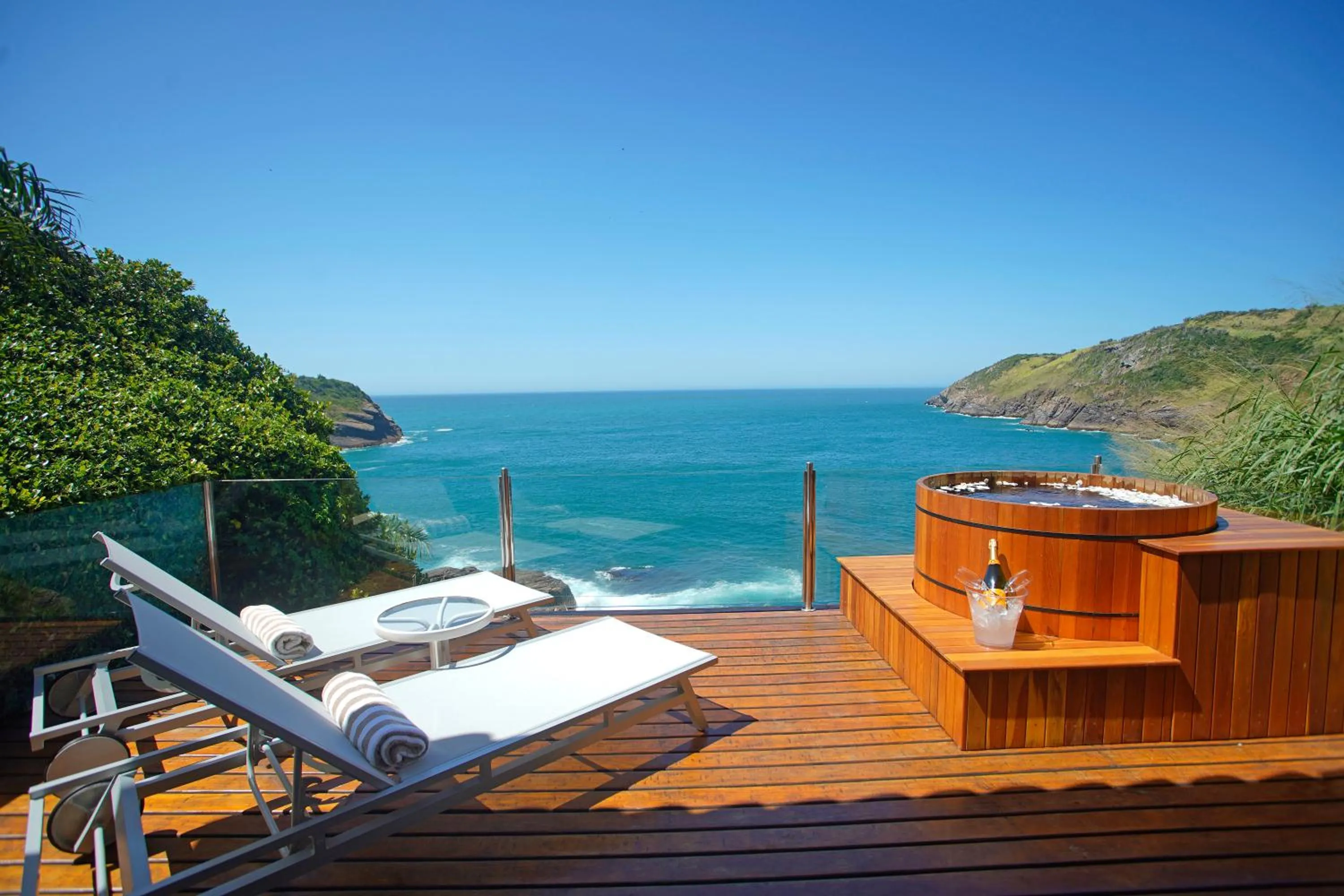 Sea view in Cliffside Luxury Inn