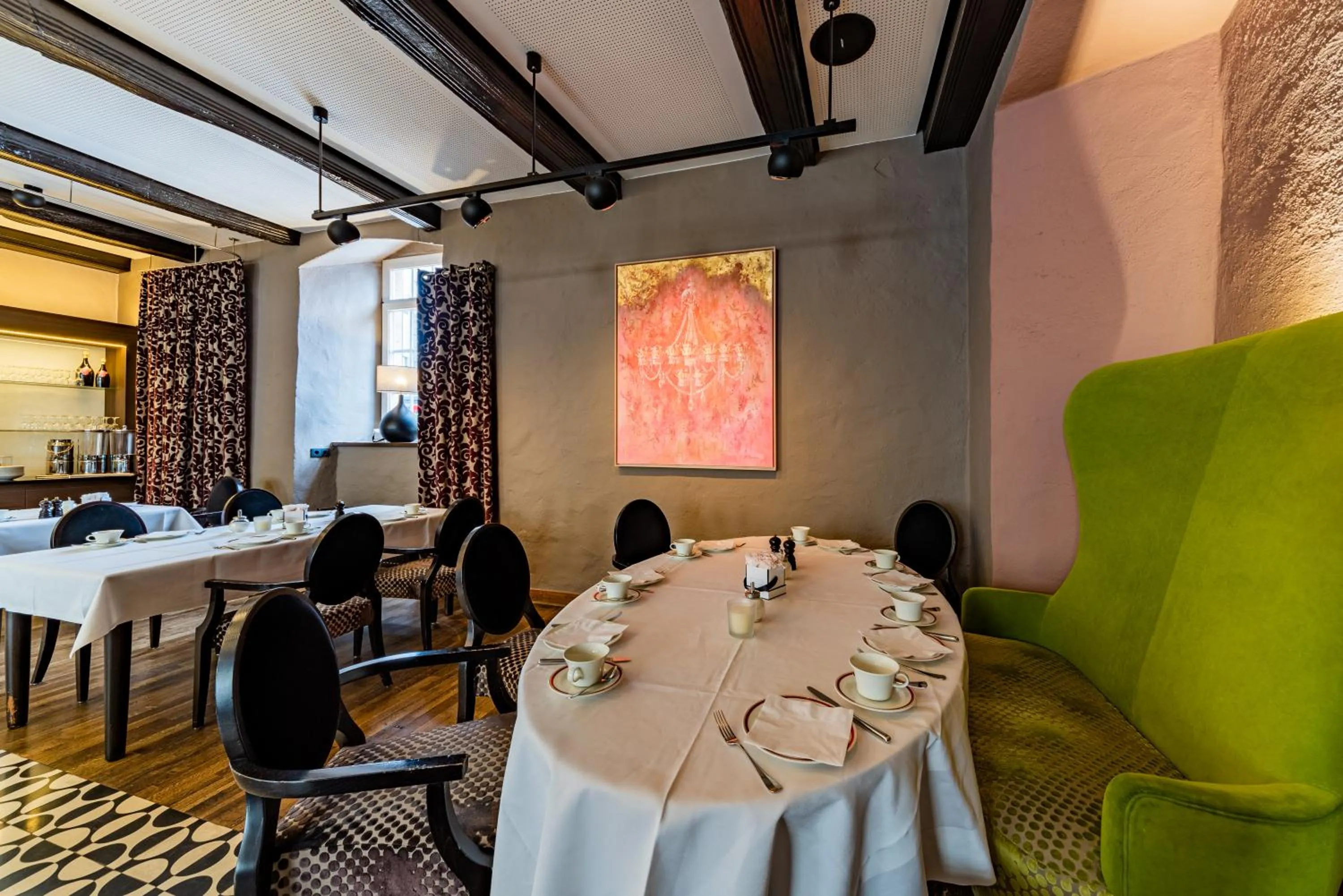 Restaurant/places to eat in Romantik Hotel Walhalla