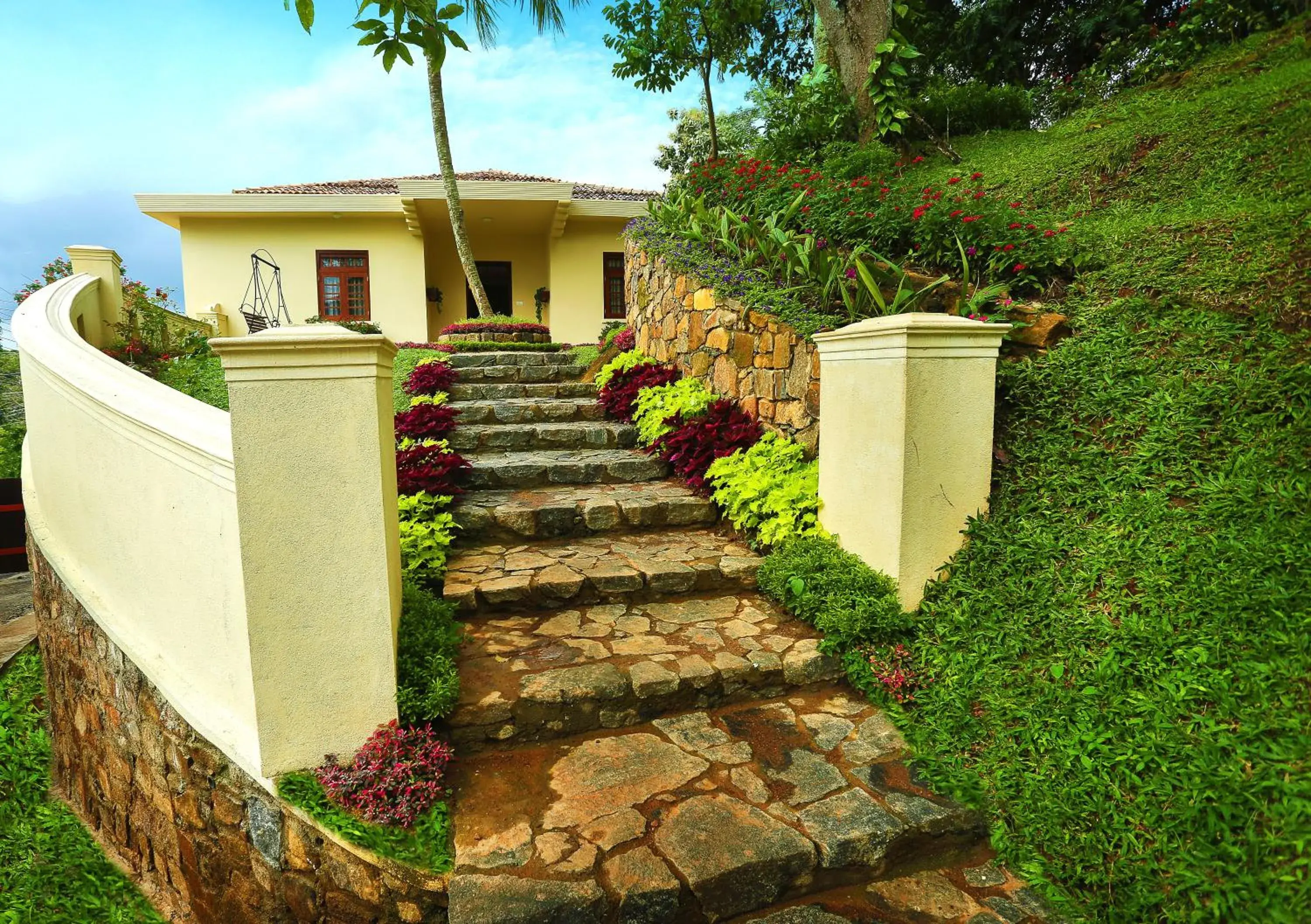 Facade/entrance in Hanthana Boutique Villa by Amaya Facade/entrance in Hanthana Boutique Villa by Amaya