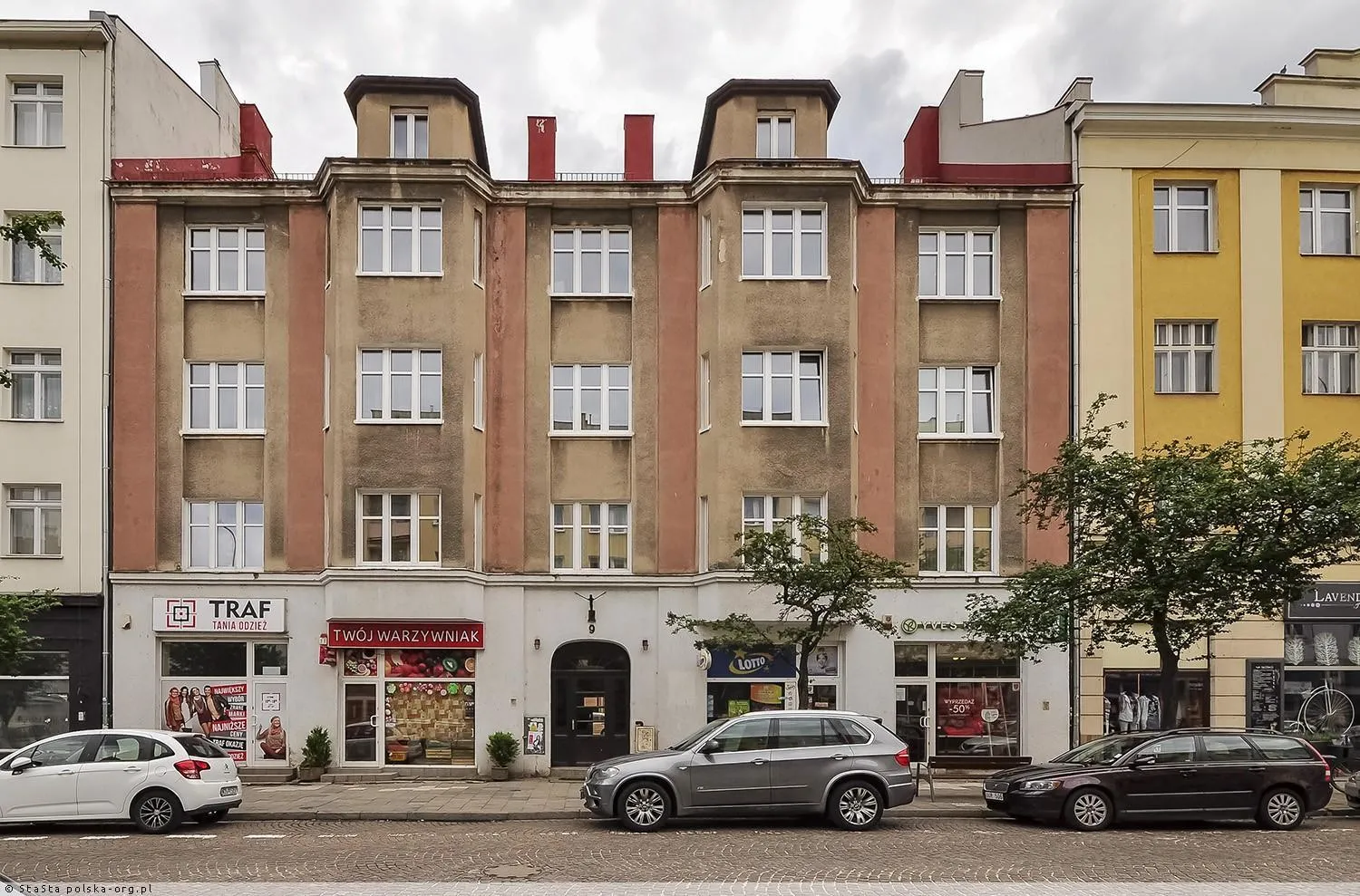 Property building in Apartamenty Czwarte Piętro