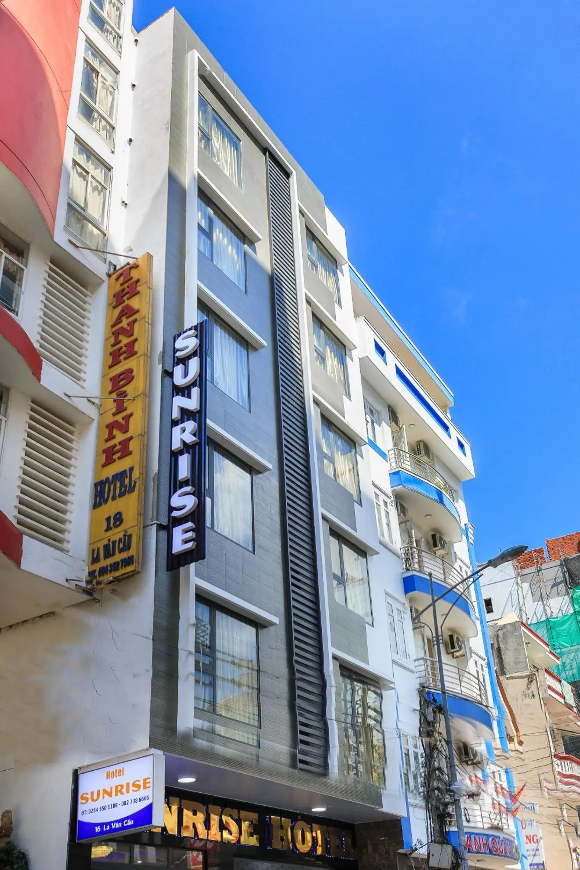 Facade/entrance in Sunrise Hotel Vung Tau Facade/entrance in Sunrise Hotel Vung Tau