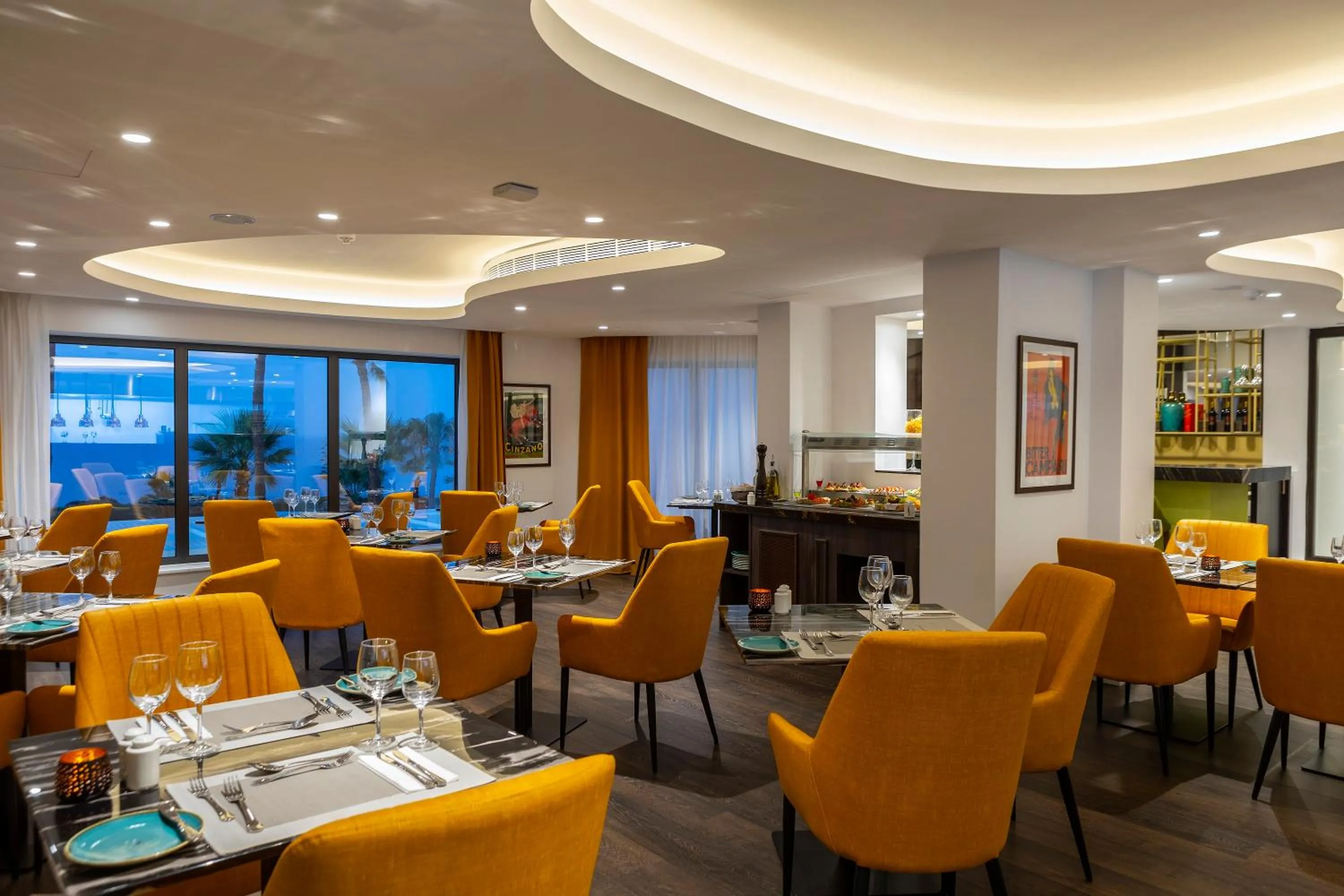 Restaurant/places to eat in Leonardo Crystal Cove Hotel & Spa – Adults only