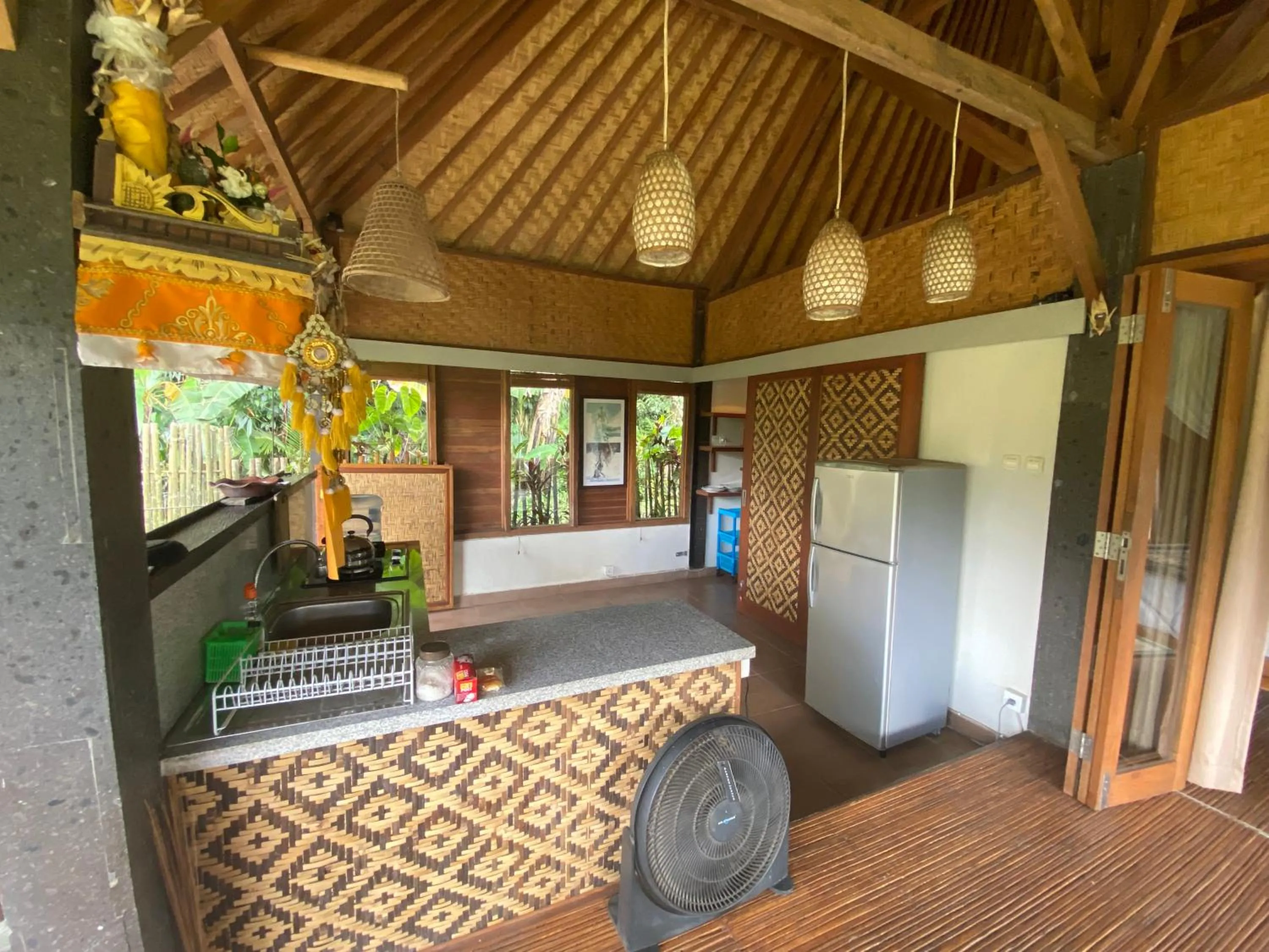 Kitchen or kitchenette in Babahan Farmstay