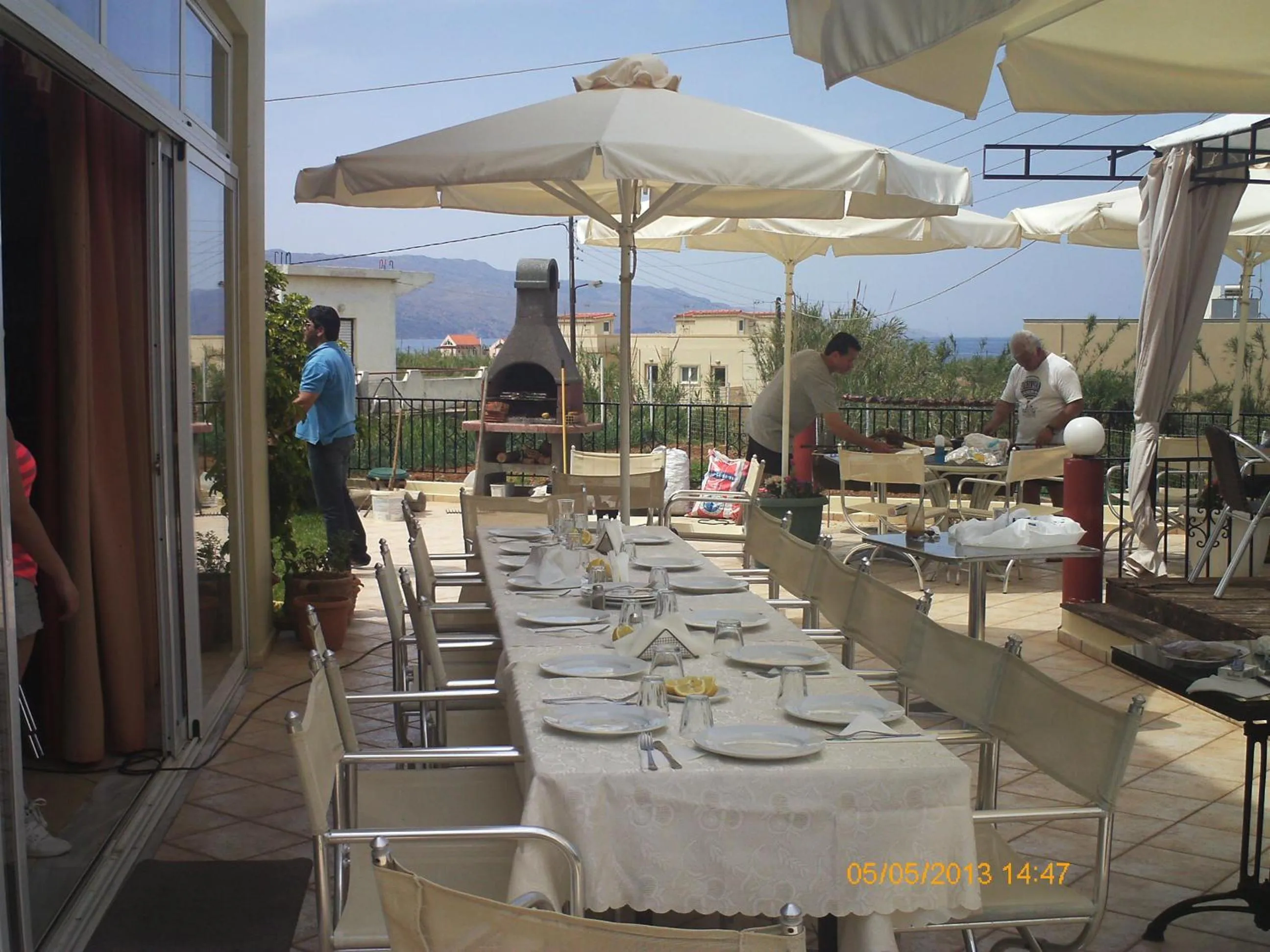 Restaurant/places to eat in Irinoula Dreams