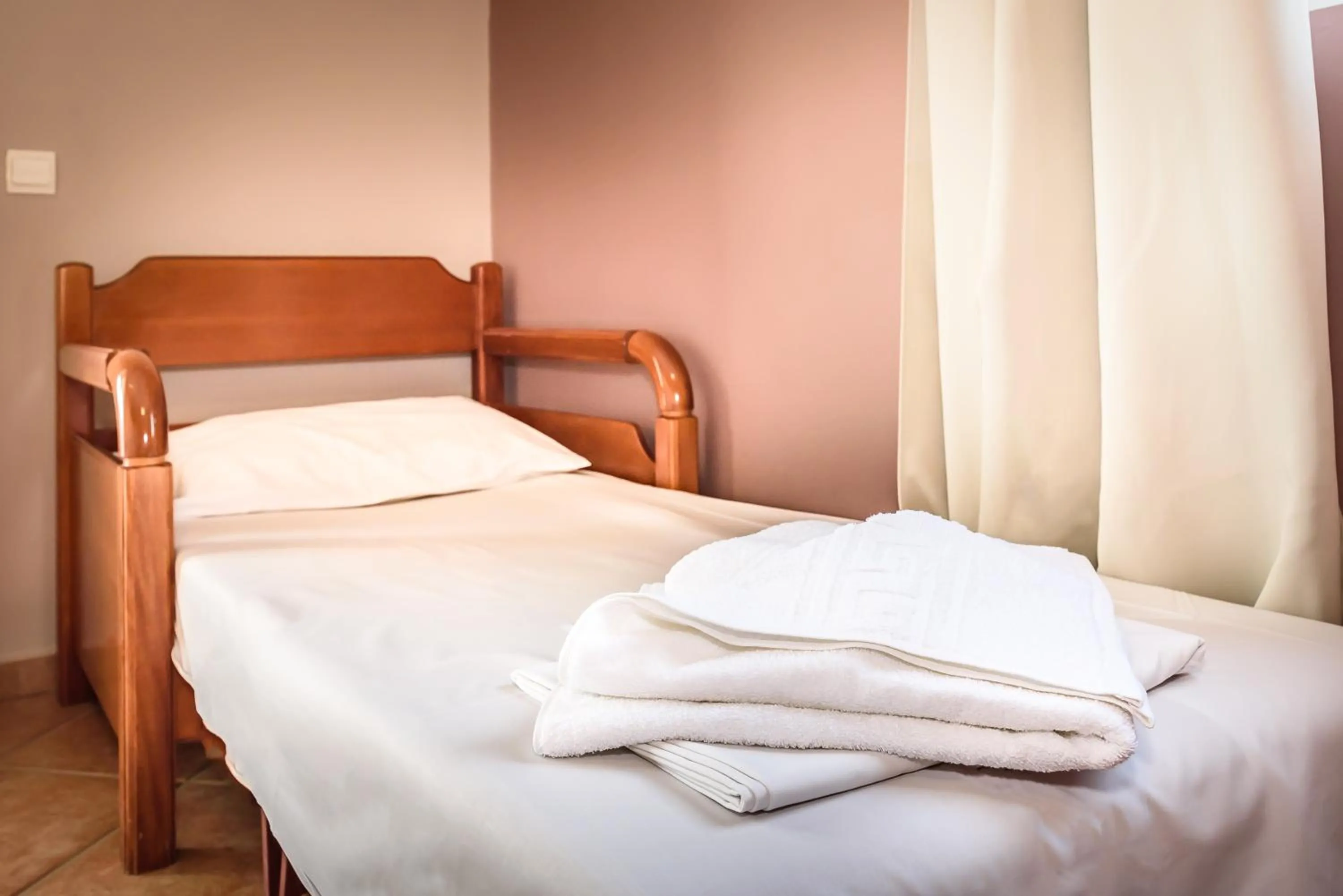 Bed in Irinoula Dreams