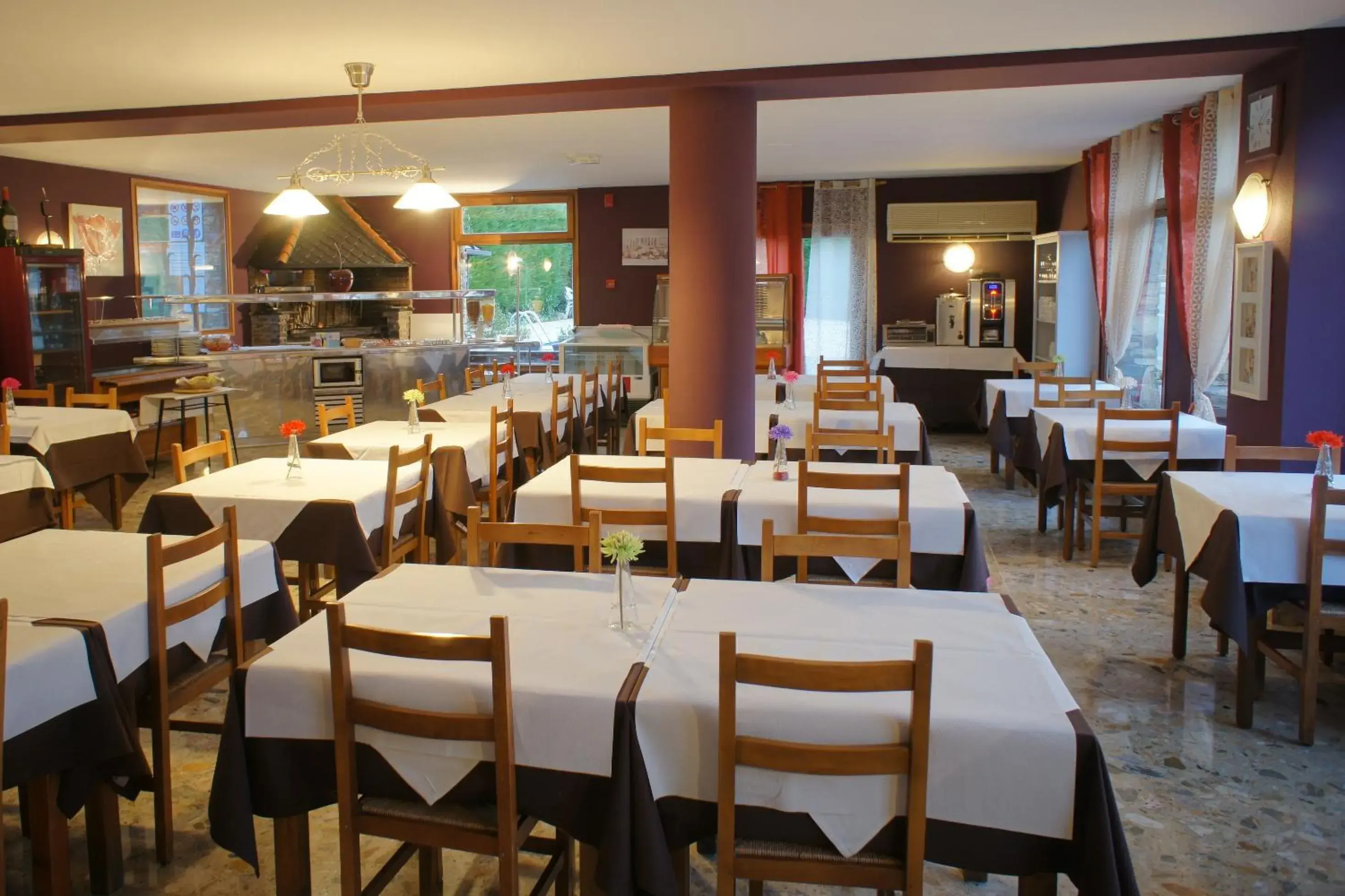 Restaurant/places to eat in Hotel La Planada Restaurant/places to eat in Hotel La Planada