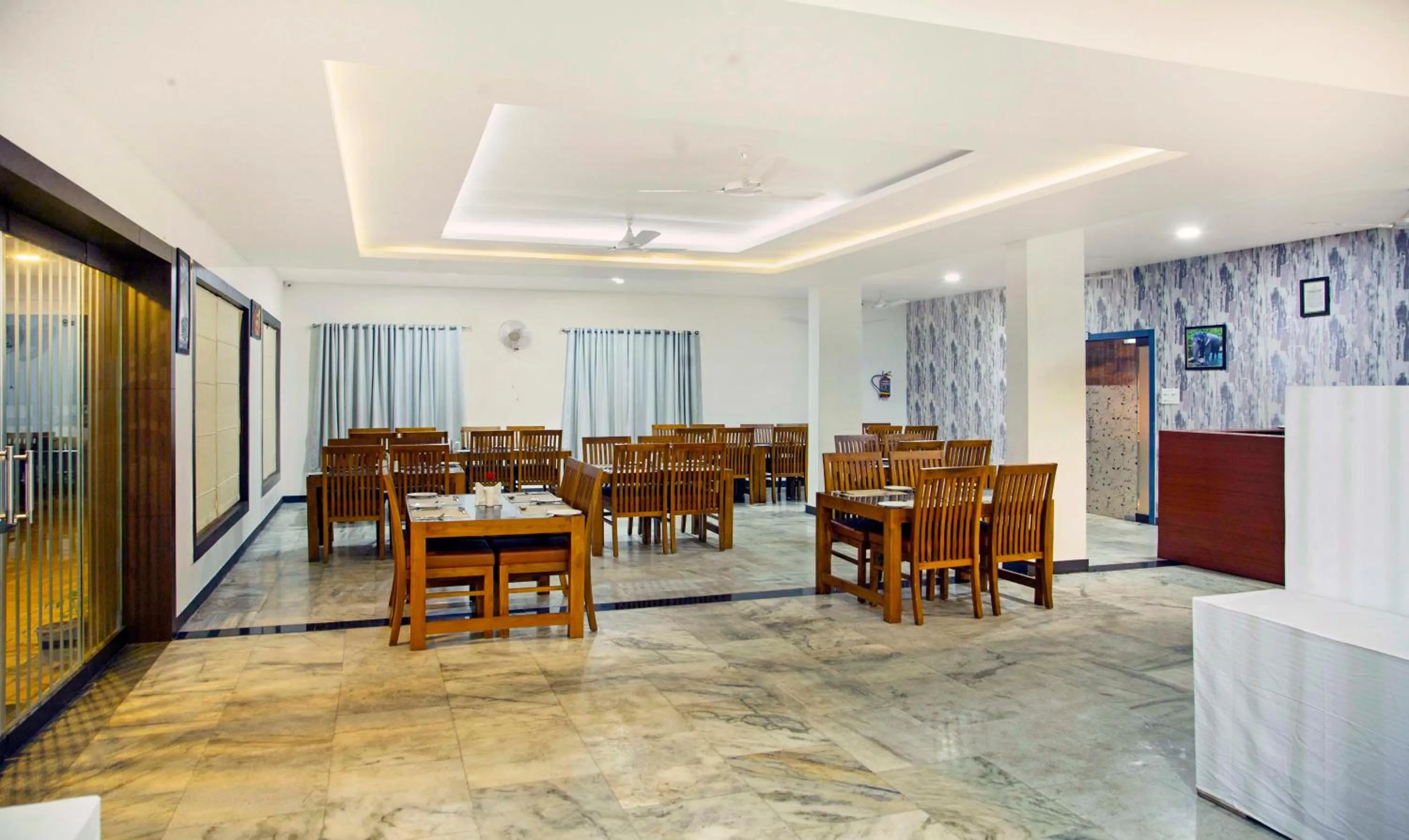 Restaurant/places to eat in Treebo Kumily Gate Thekkady