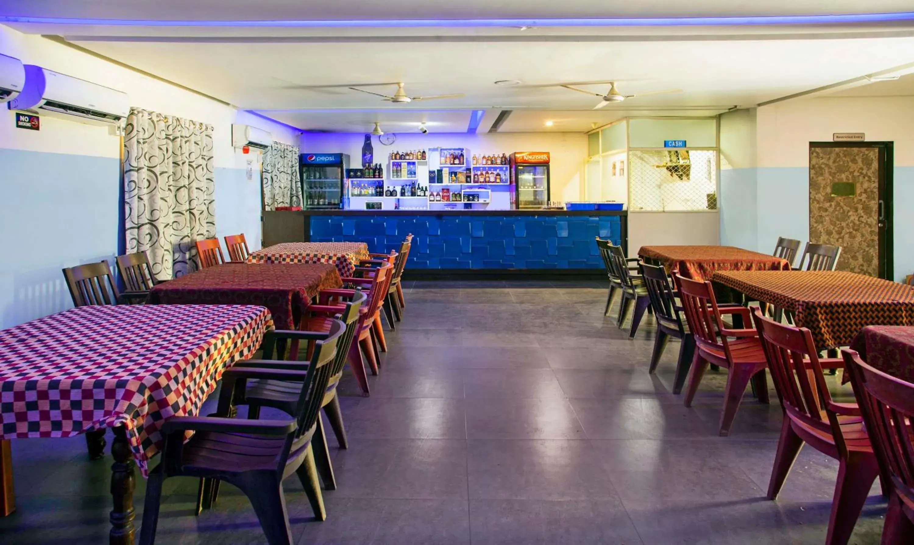 Lounge or bar in Treebo Kumily Gate Thekkady Lounge or bar in Treebo Kumily Gate Thekkady