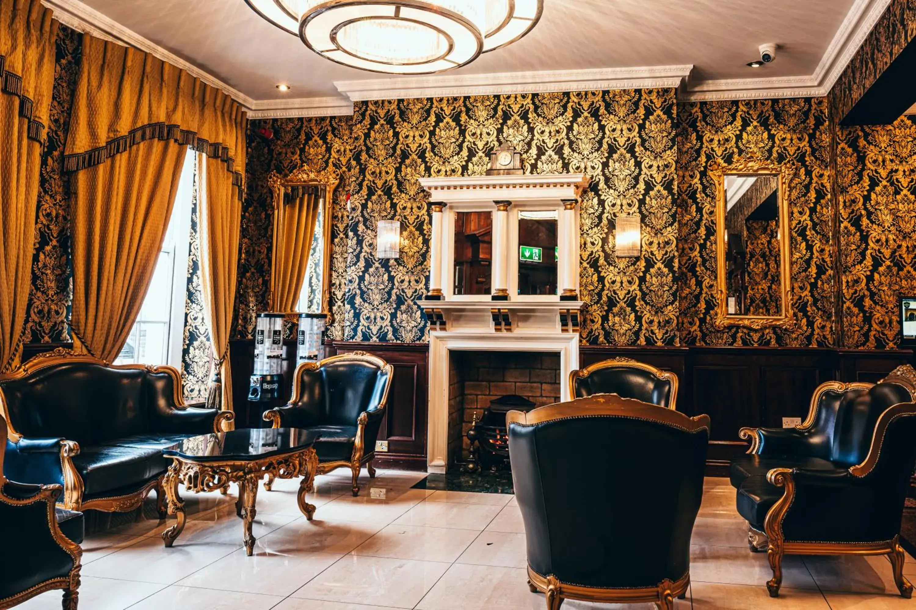 Facade/entrance in Russell Court Hotel Facade/entrance in Russell Court Hotel