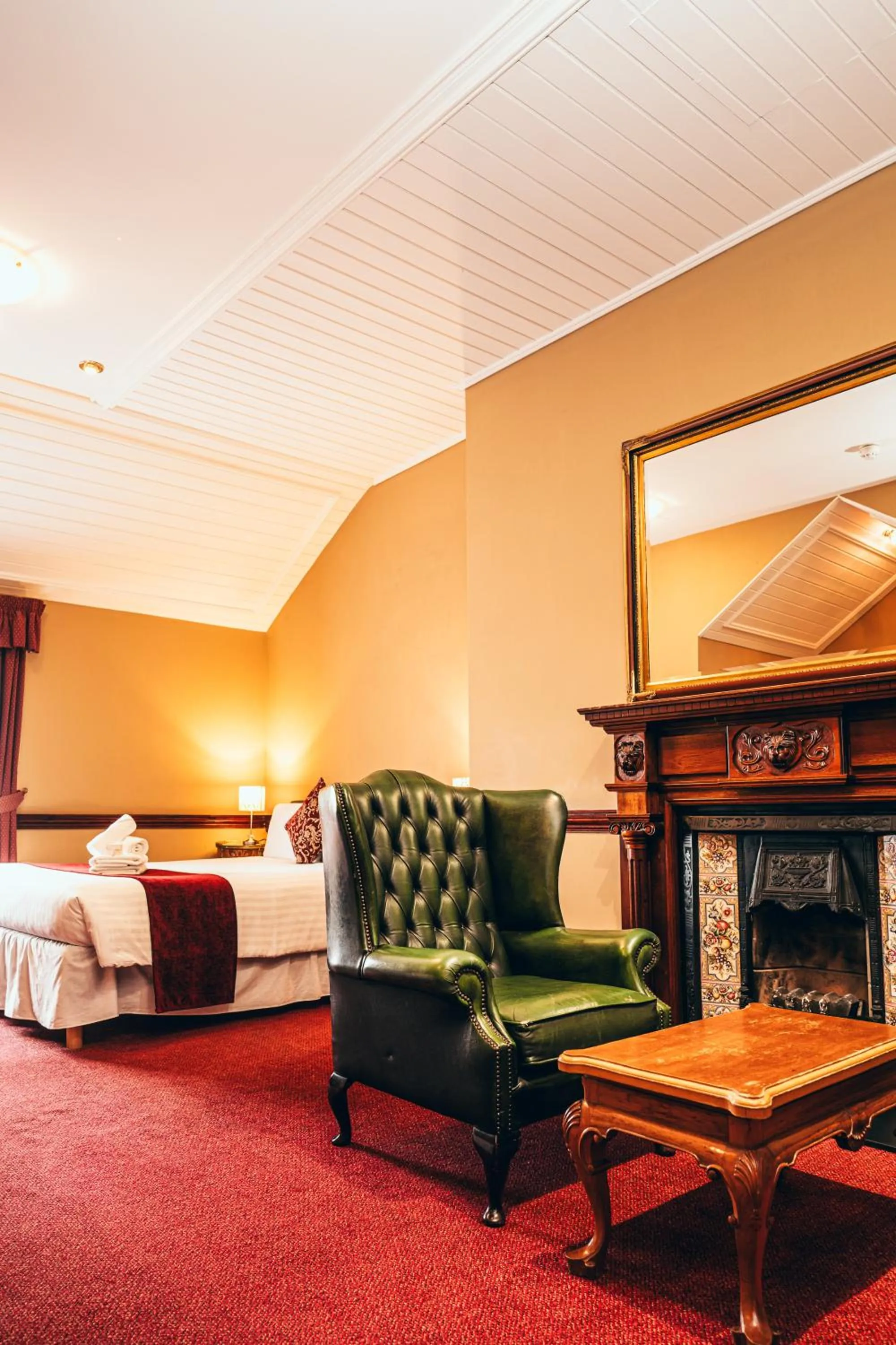 Bedroom in Russell Court Hotel