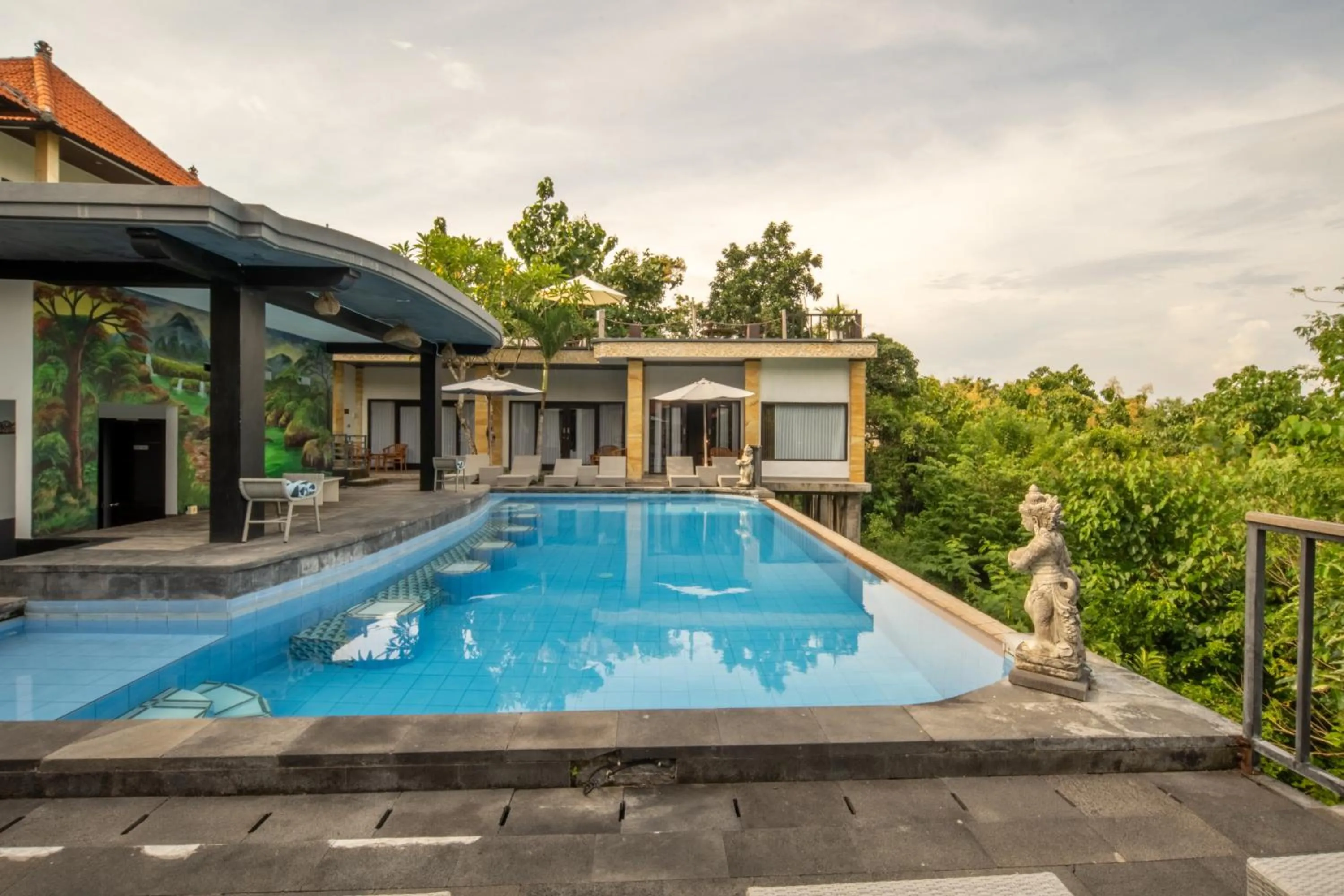 Swimming pool in Abasan Hill Hotel and Spa