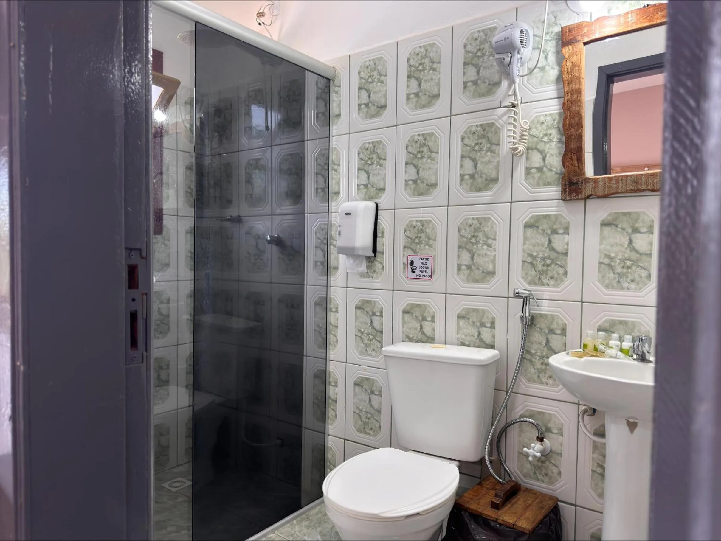 Shower in Pousada Neuza Barbosa