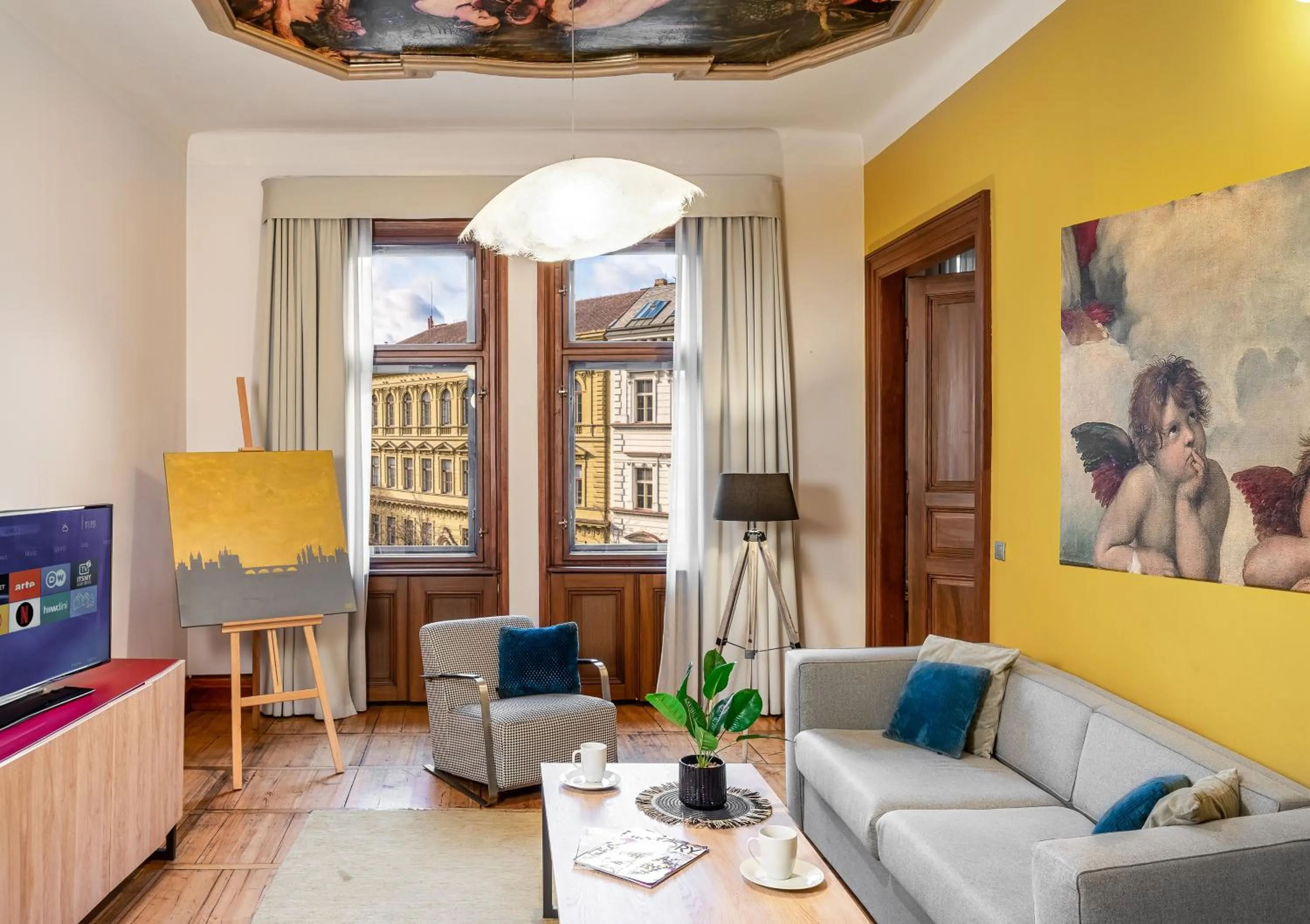 Living room in Art House Apartments by Adrez