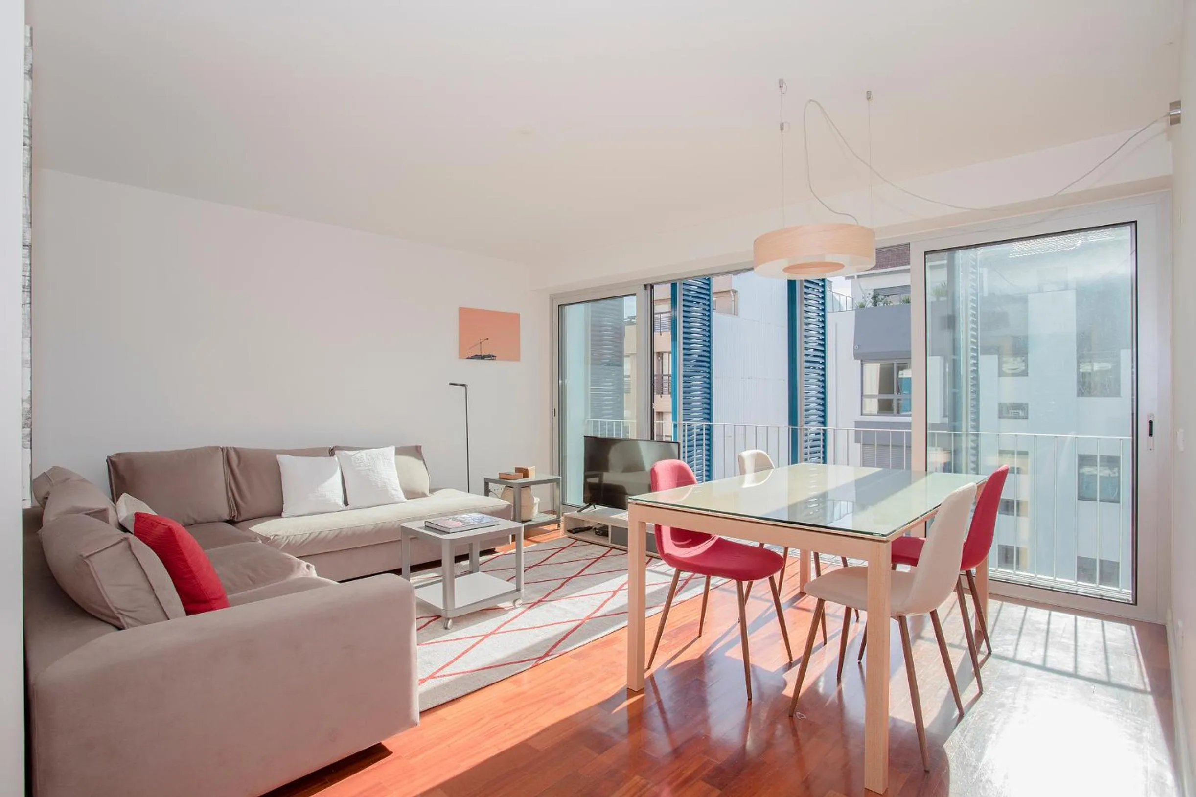 TV and multimedia in Liiiving in Porto | Bright Light Apartment